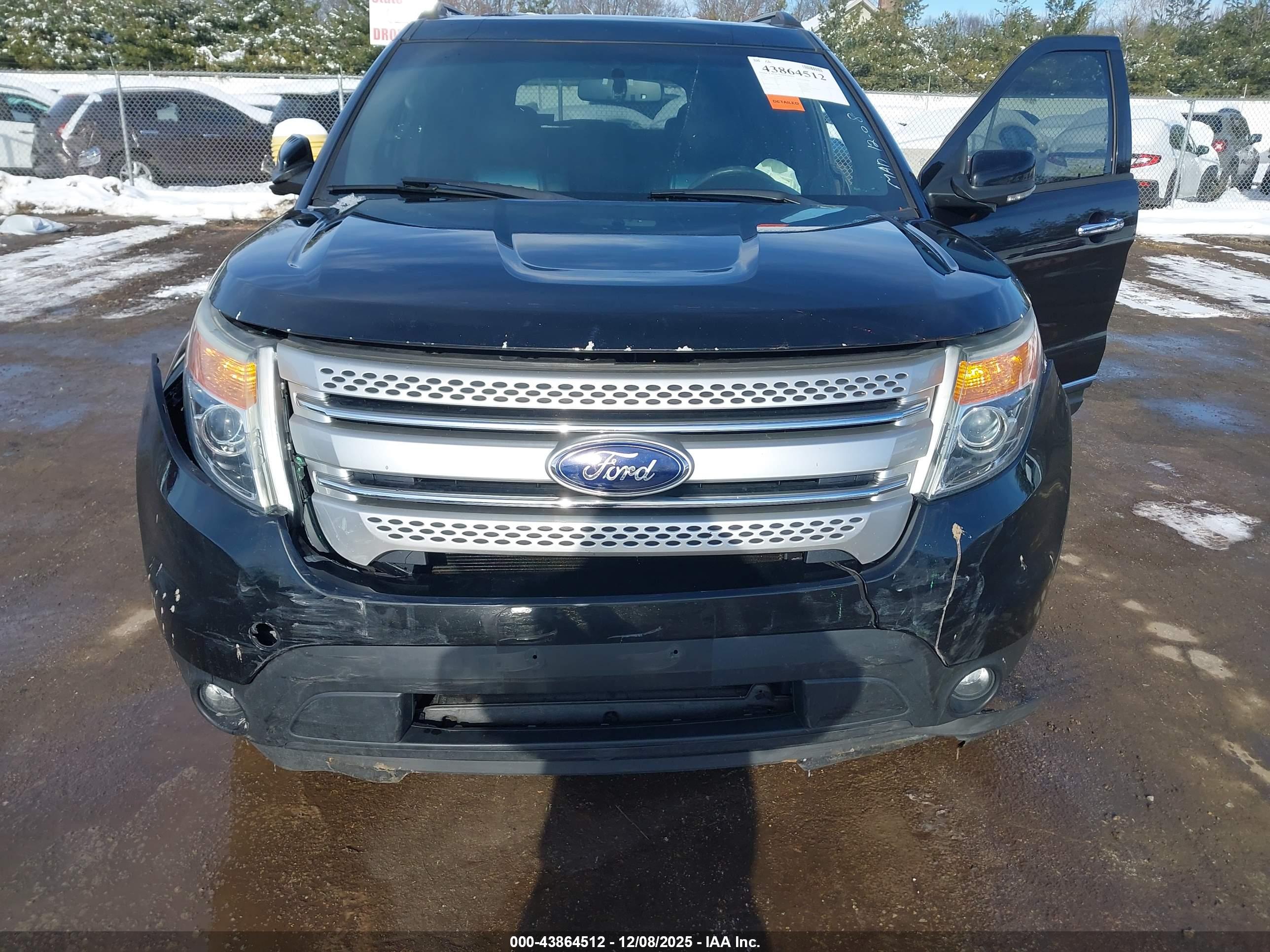 FORD EXPLORER image 6