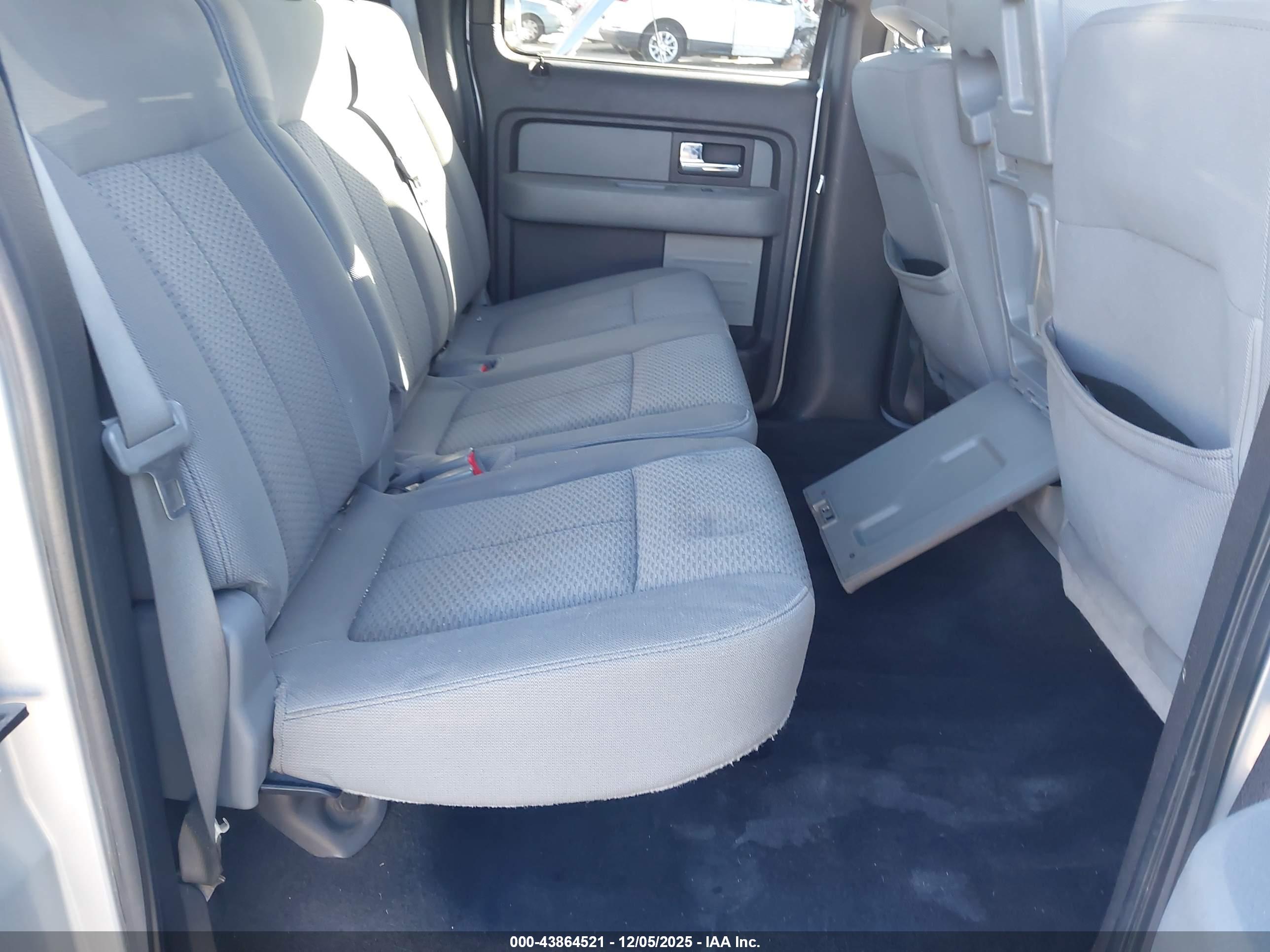 FORD F-150 image 8
