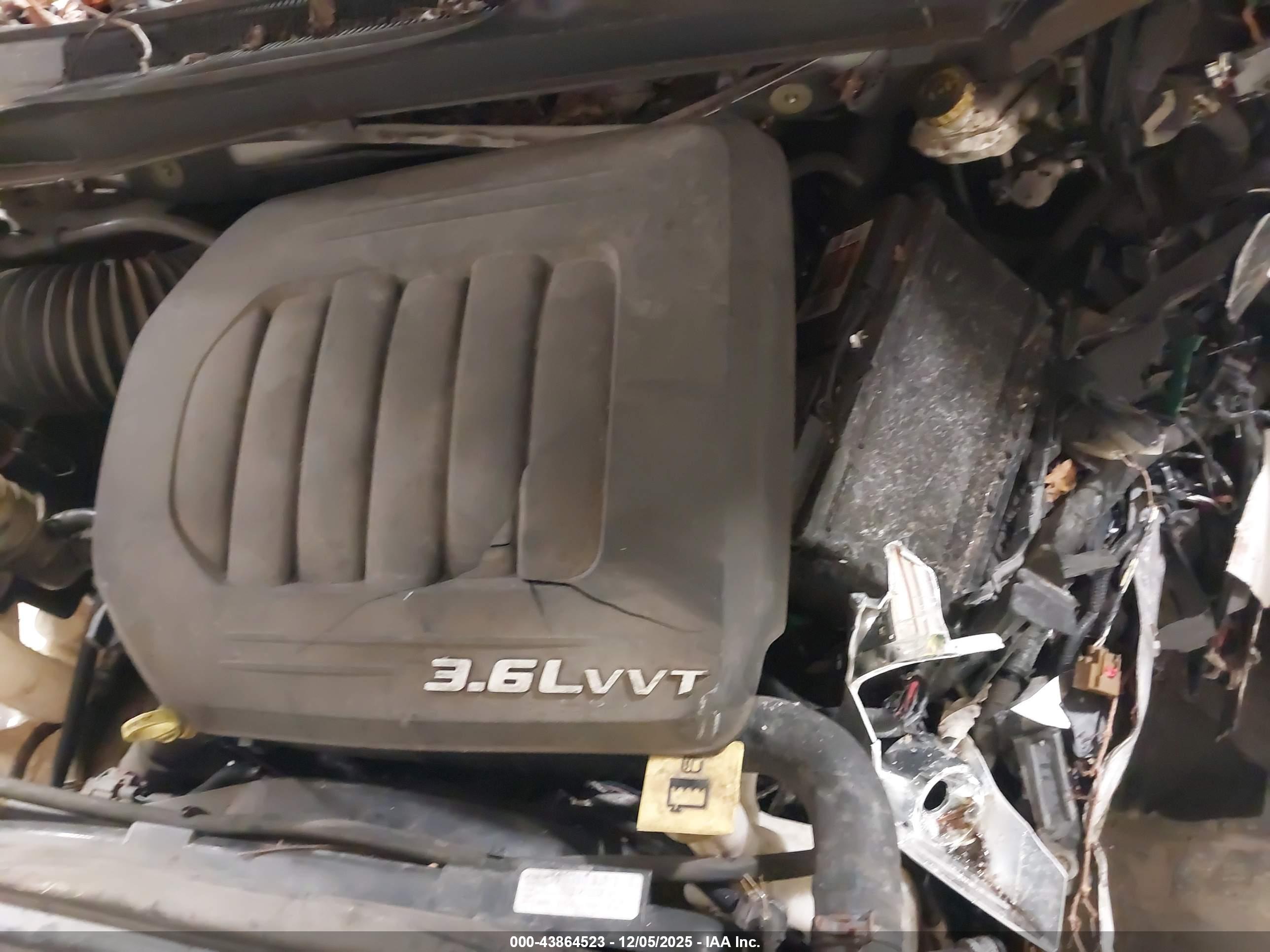 CHRYSLER TOWN image 10