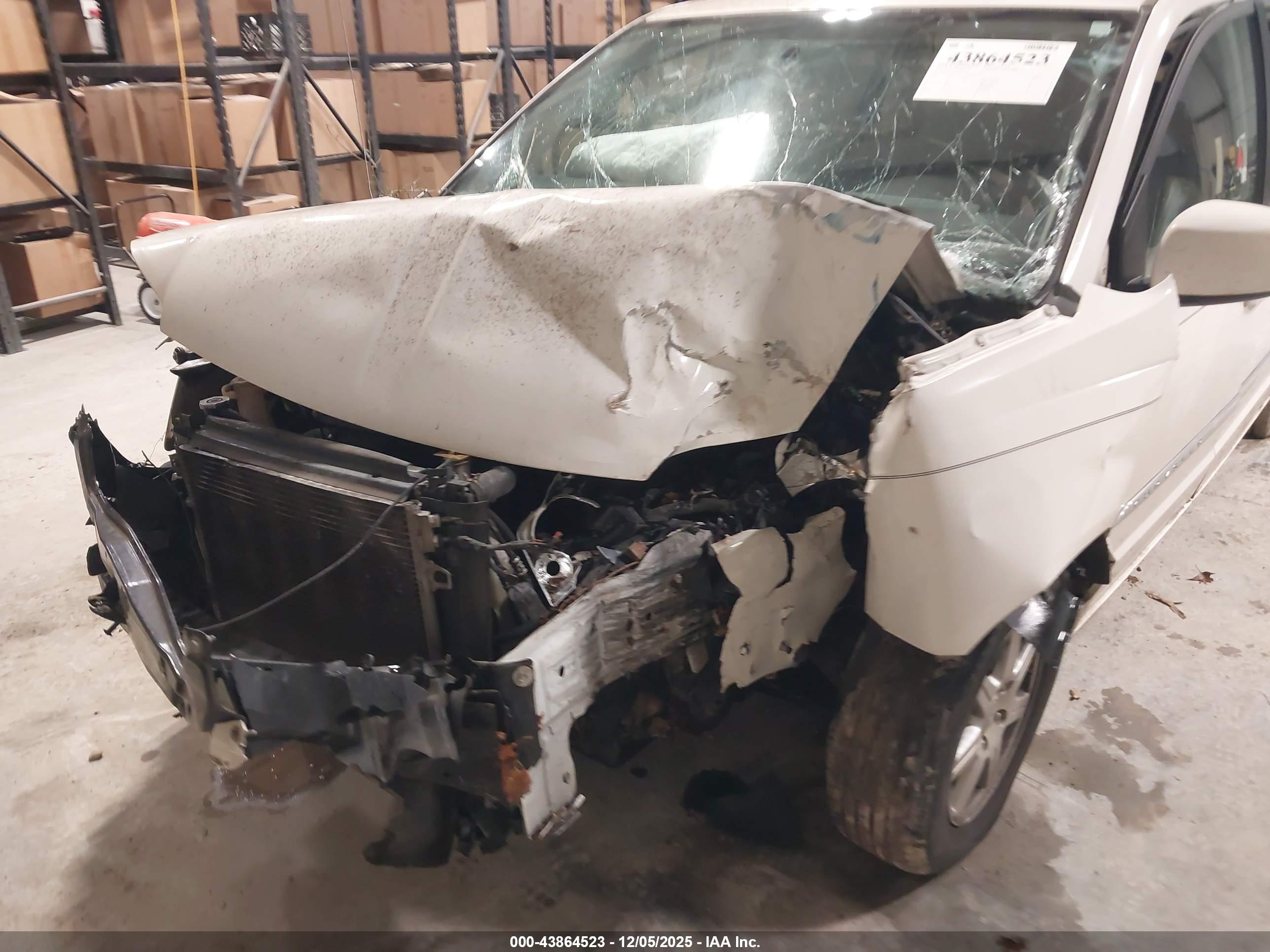 CHRYSLER TOWN image 6