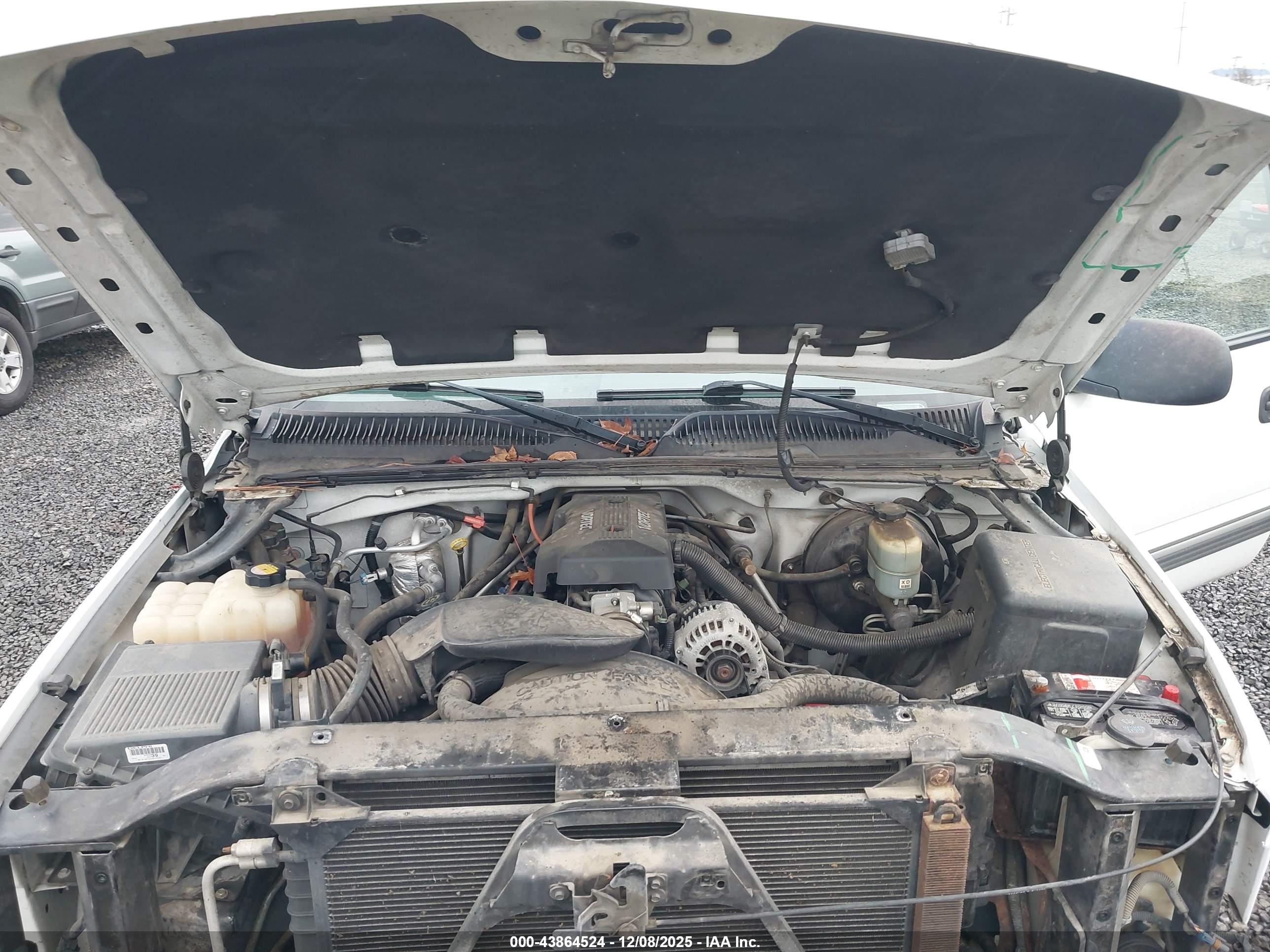 CHEVROLET SILVERADO image 10