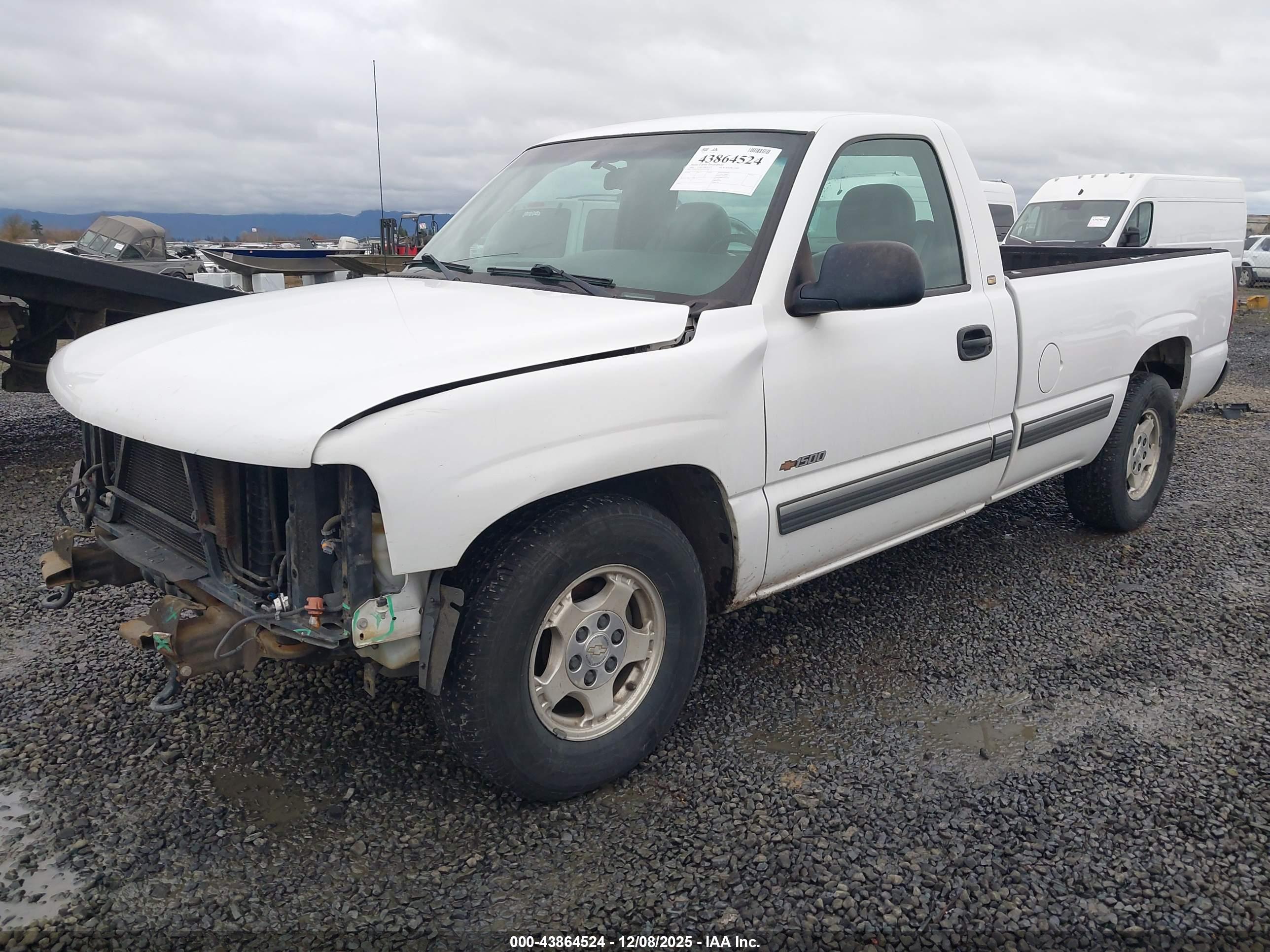 CHEVROLET SILVERADO image 2