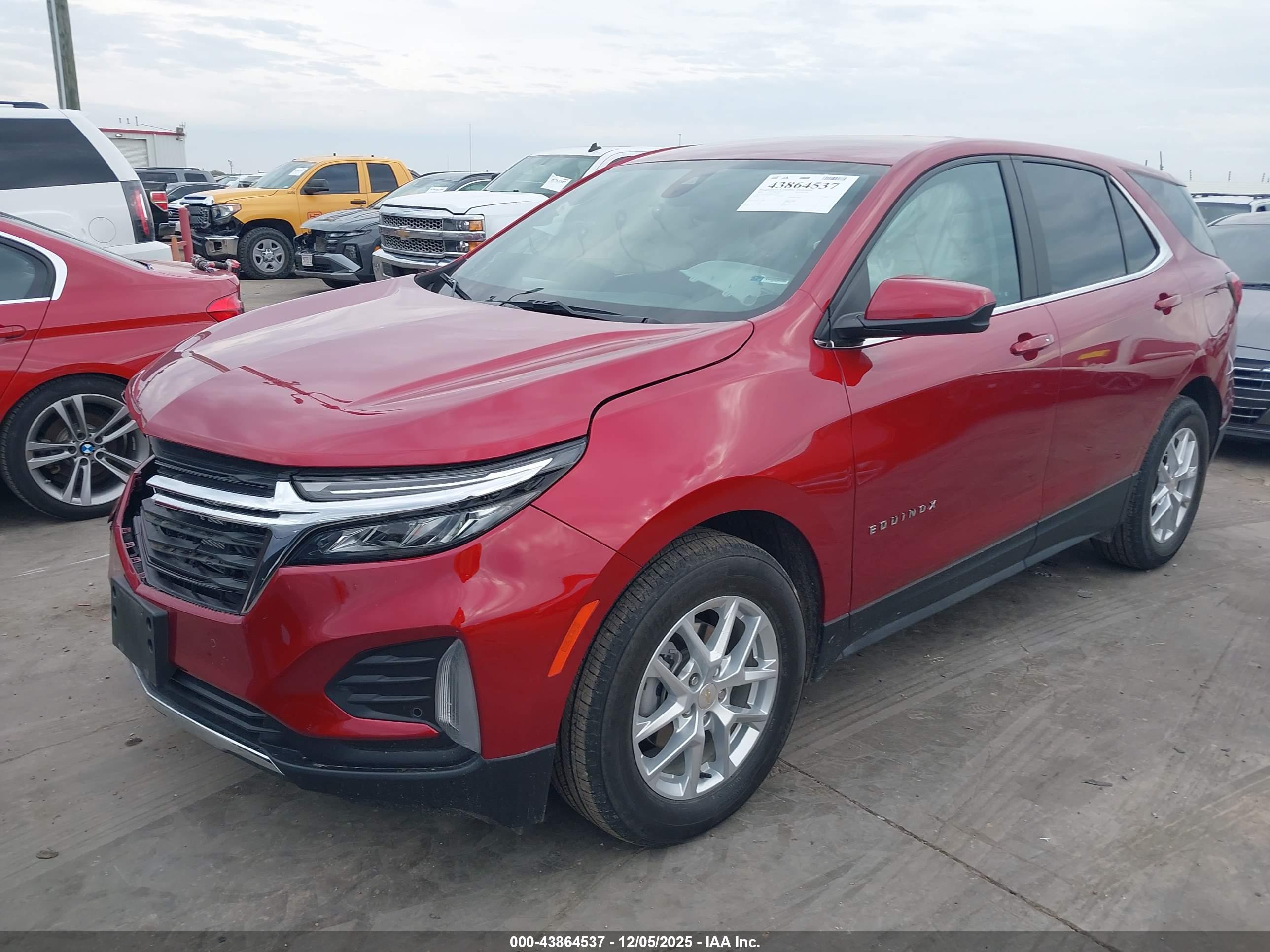 CHEVROLET EQUINOX image 2