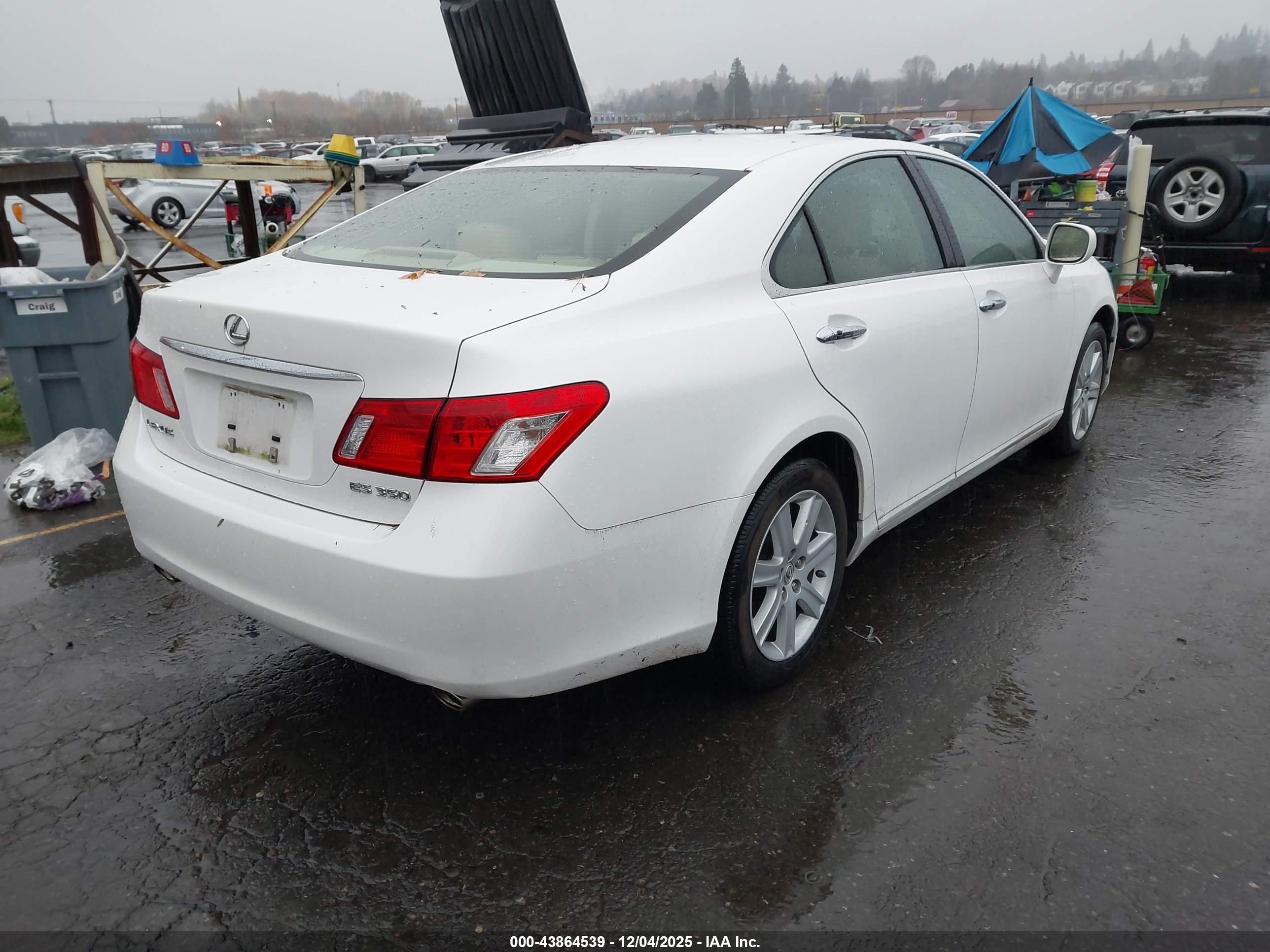 LEXUS ES image 4