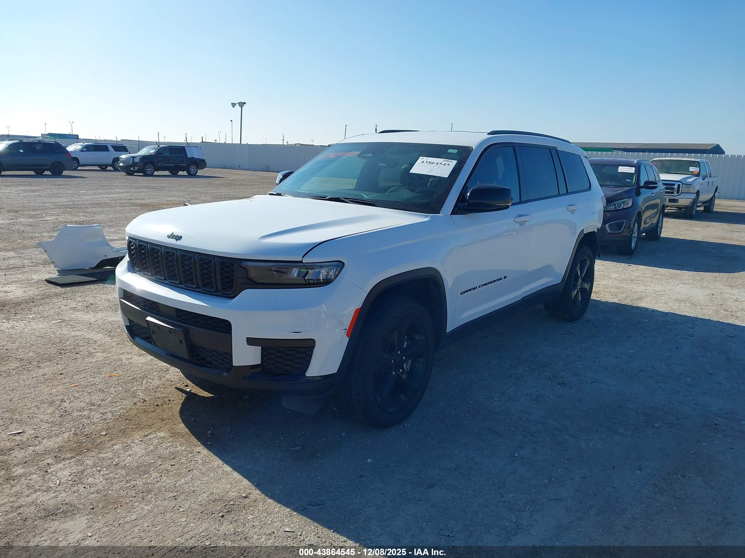 JEEP GRAND image 2