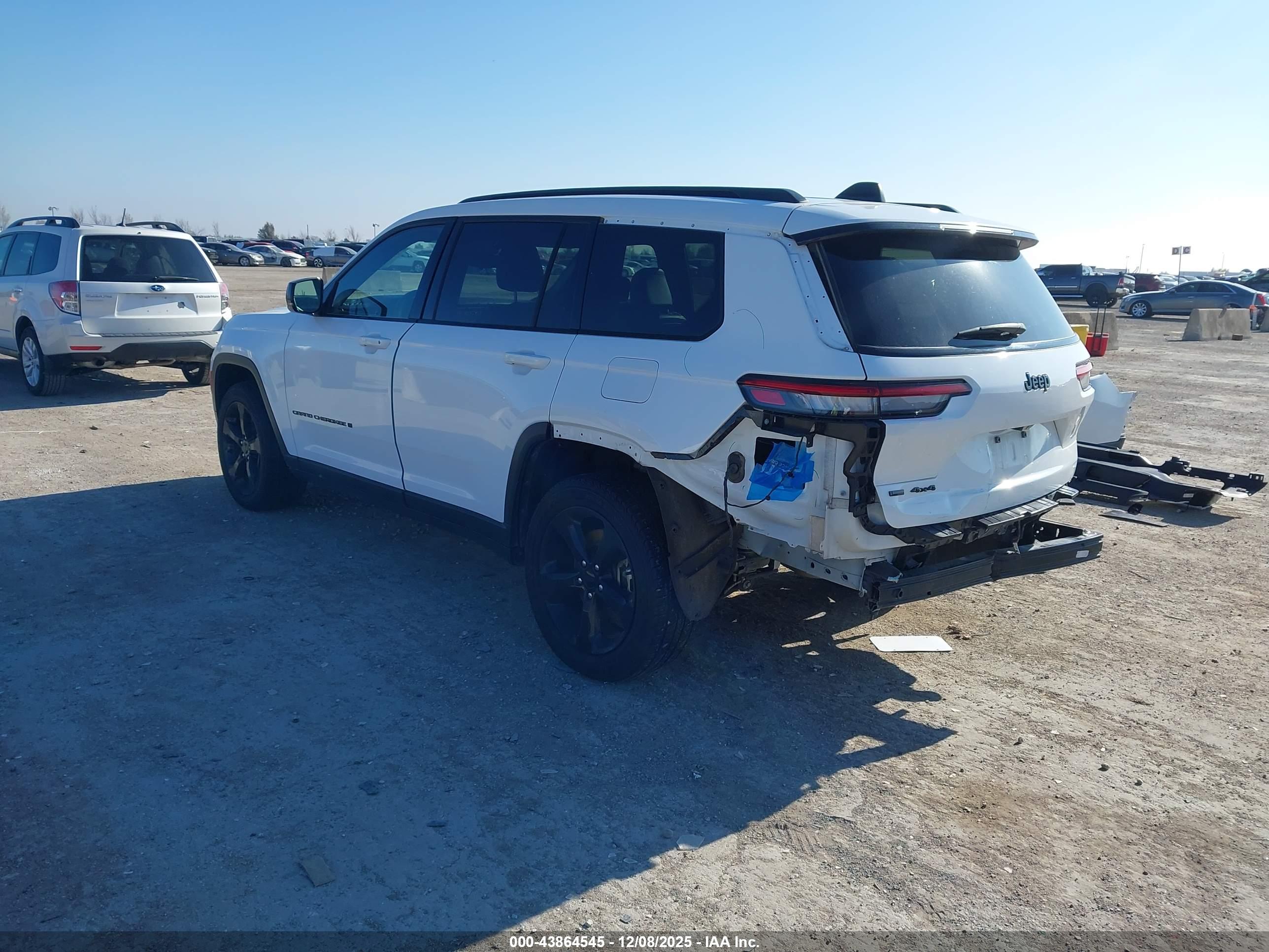 JEEP GRAND image 3