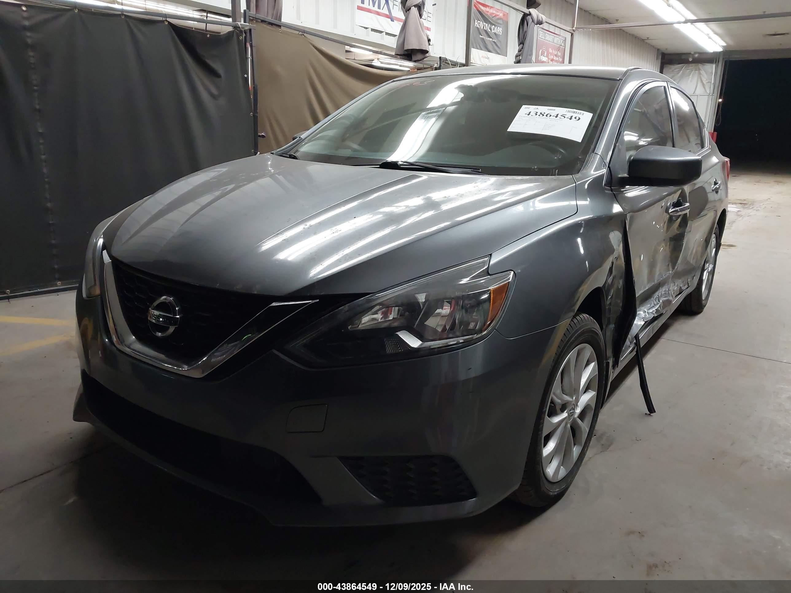 NISSAN SENTRA image 2