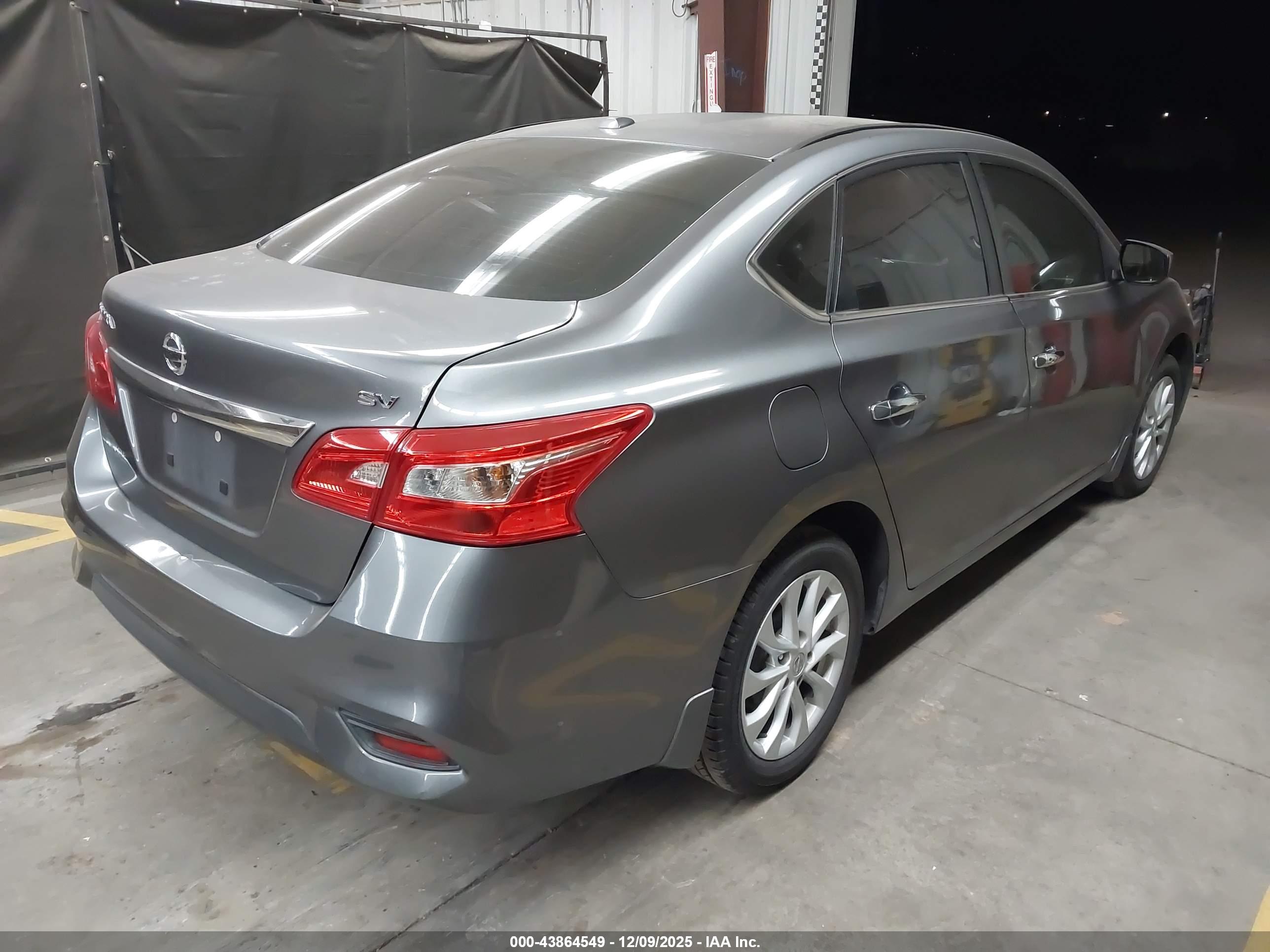 NISSAN SENTRA image 4