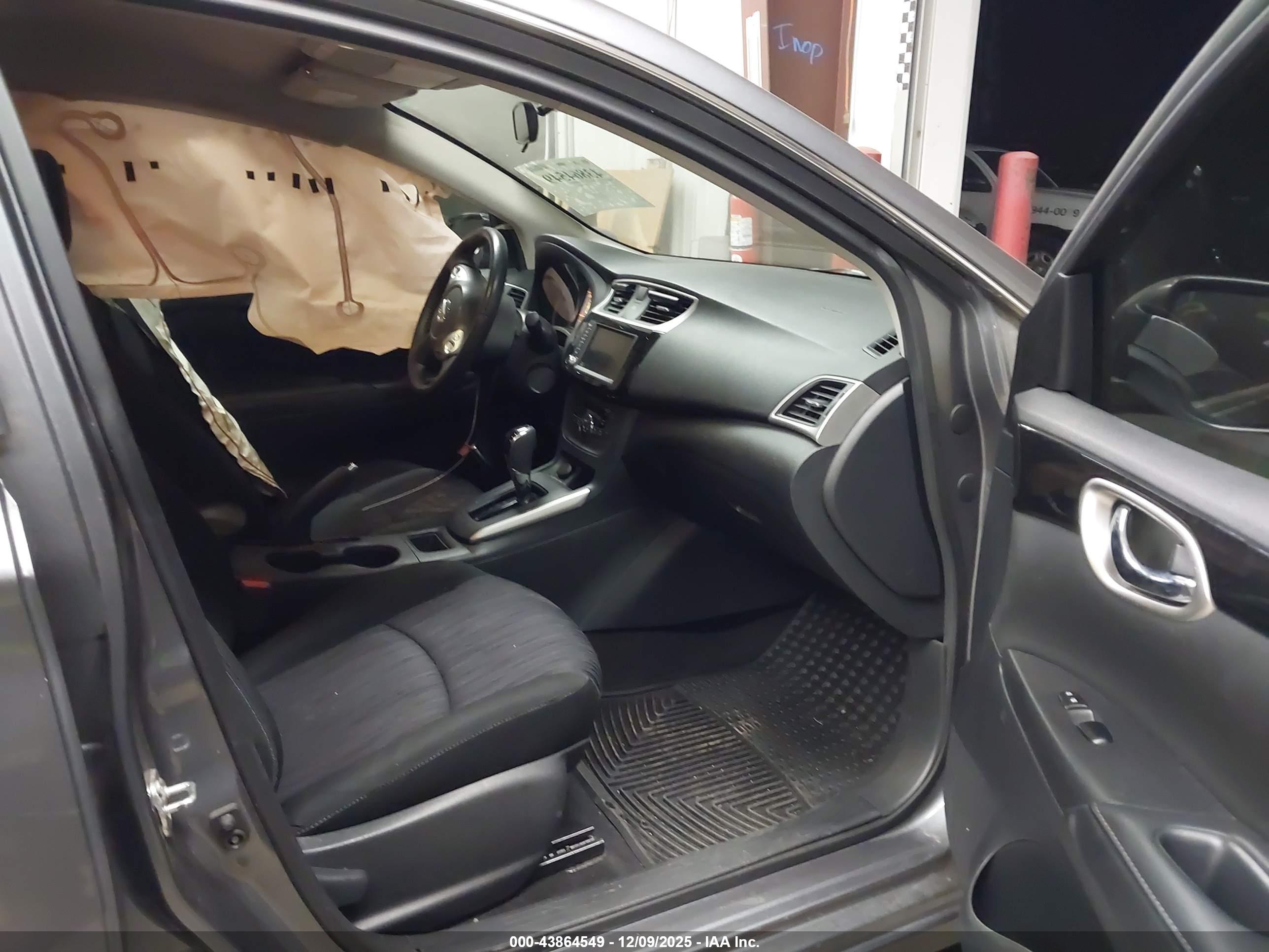 NISSAN SENTRA image 5