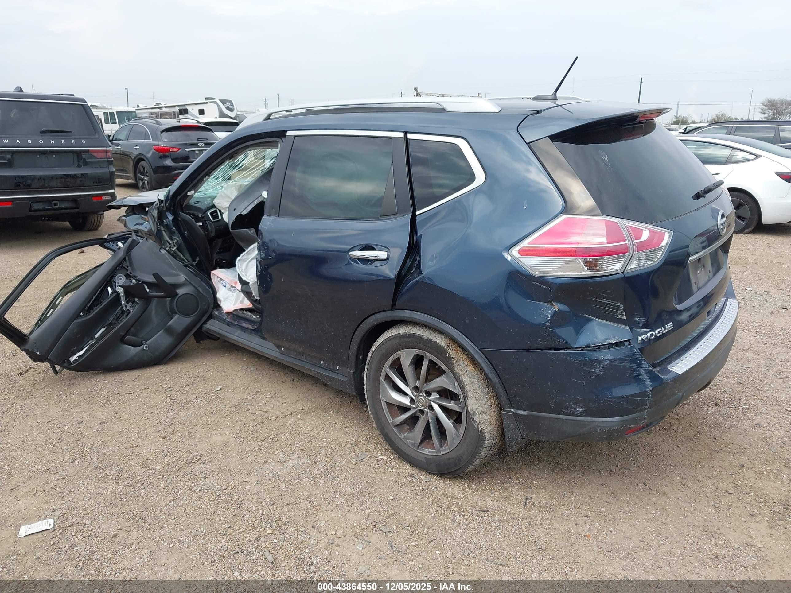 NISSAN ROGUE image 3