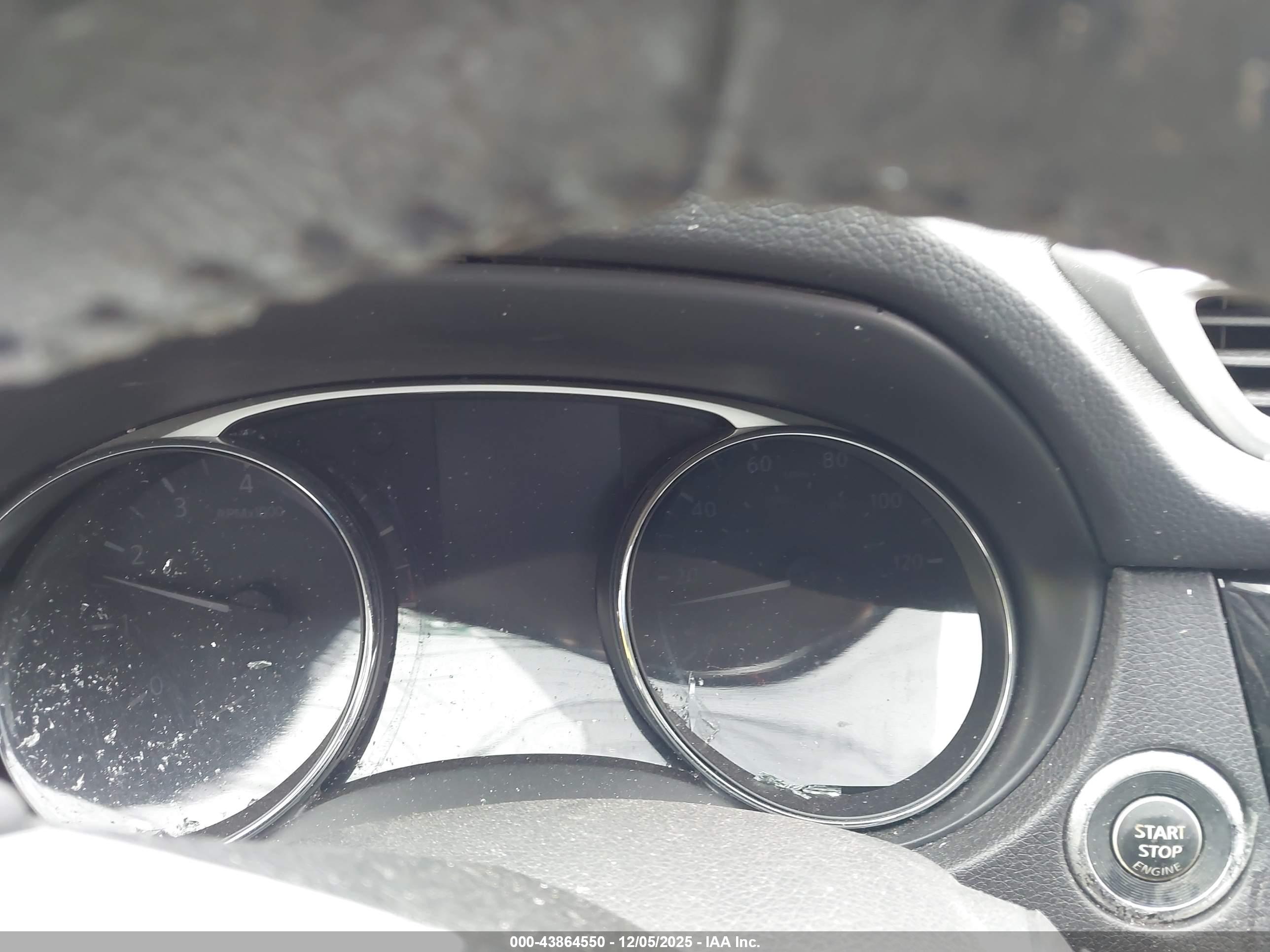 NISSAN ROGUE image 7