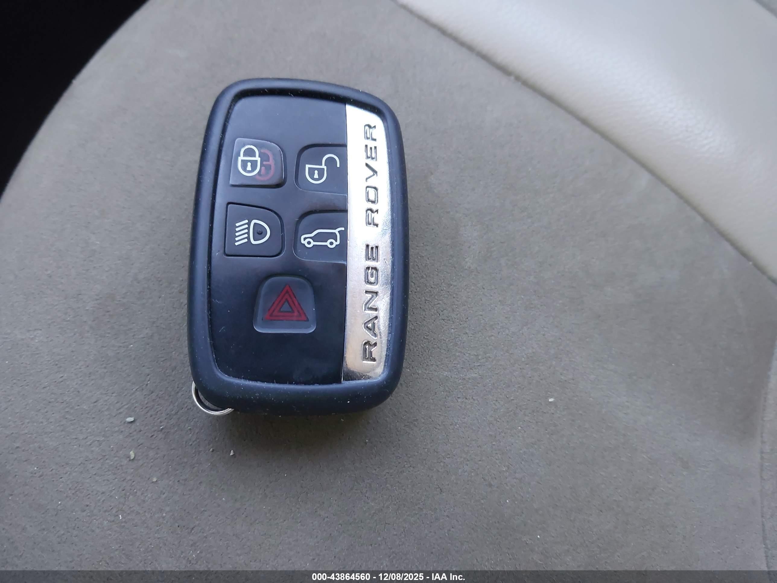 LAND ROVER image 11