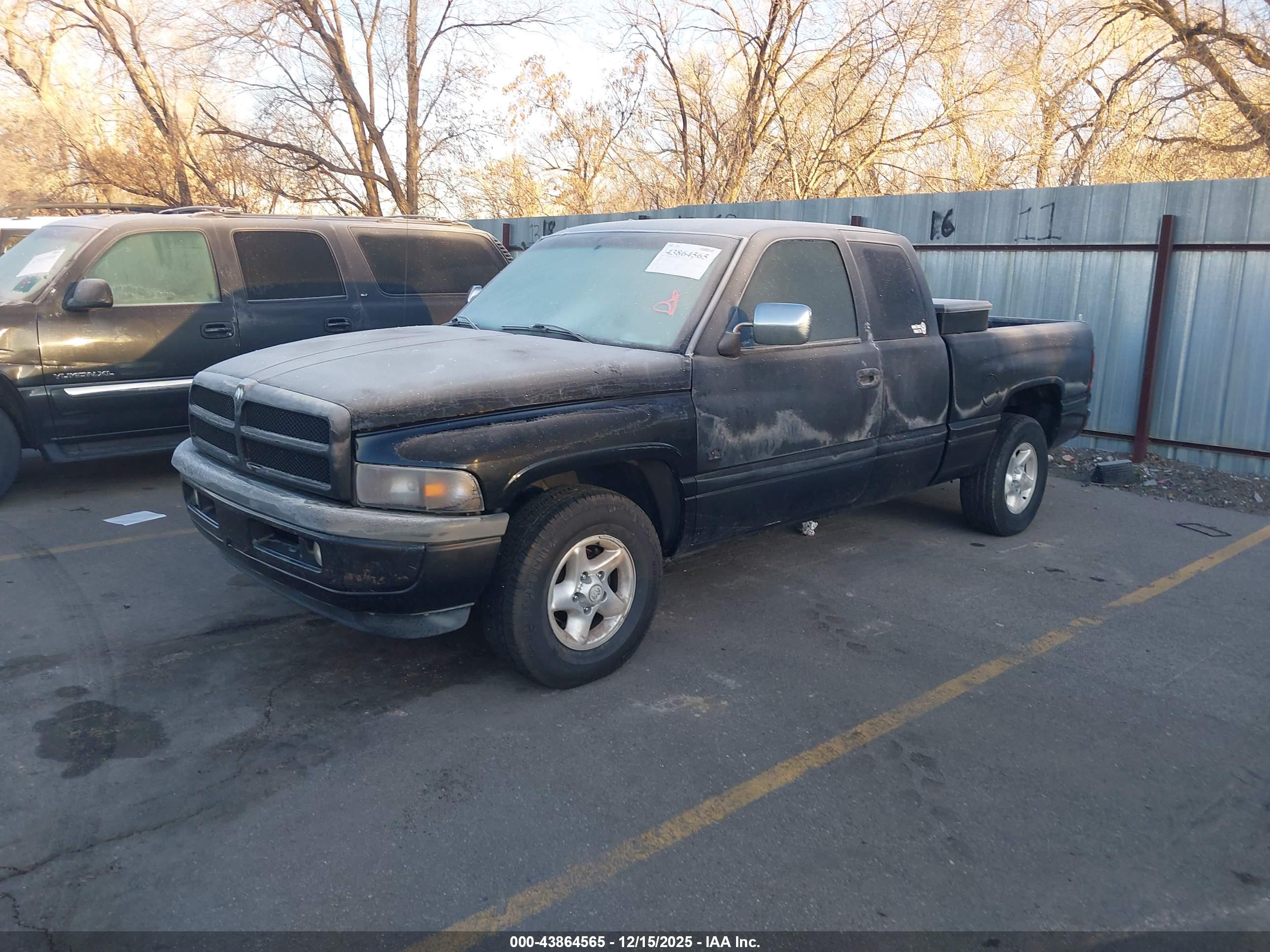 DODGE RAM image 2