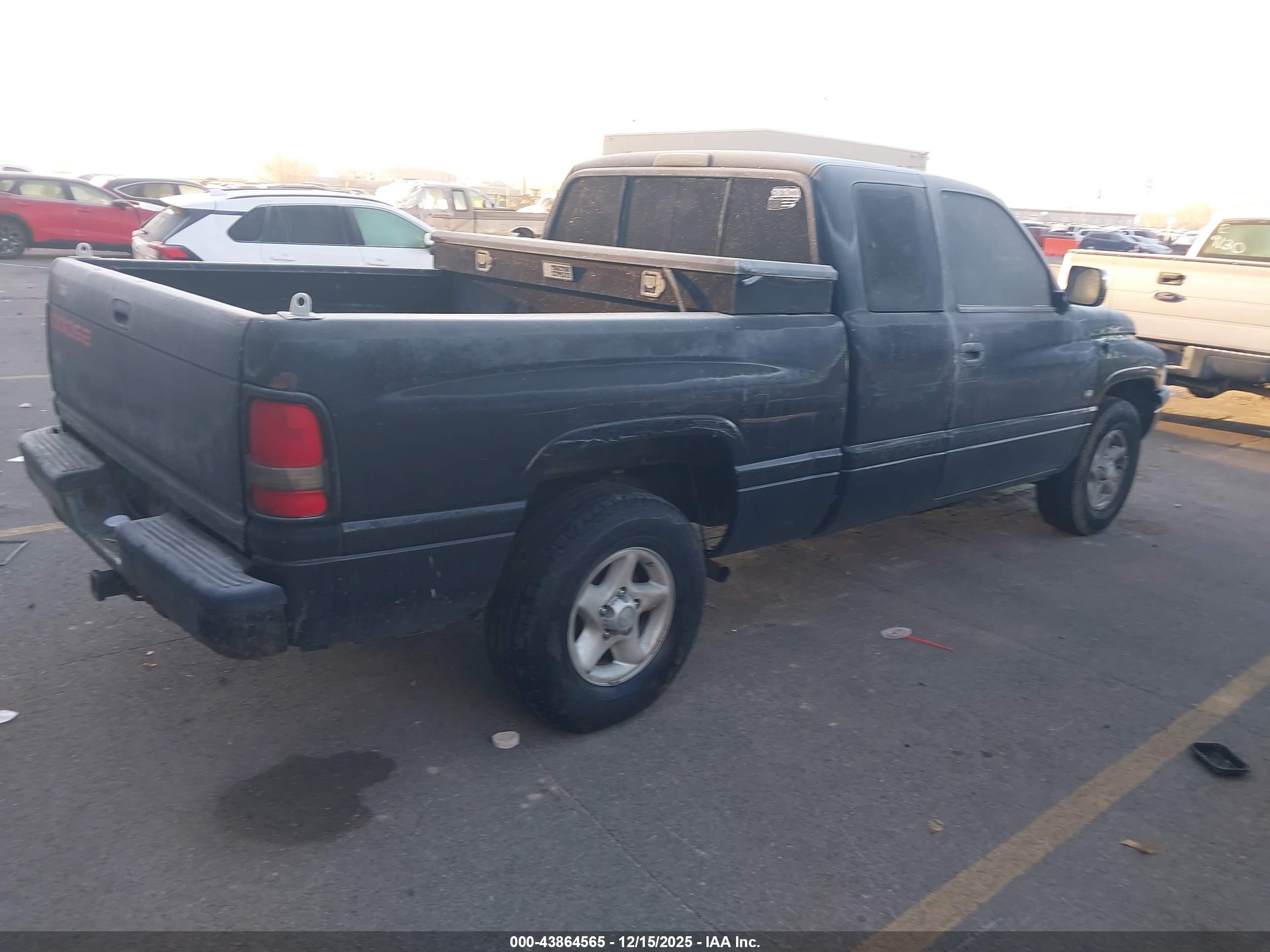 DODGE RAM image 4