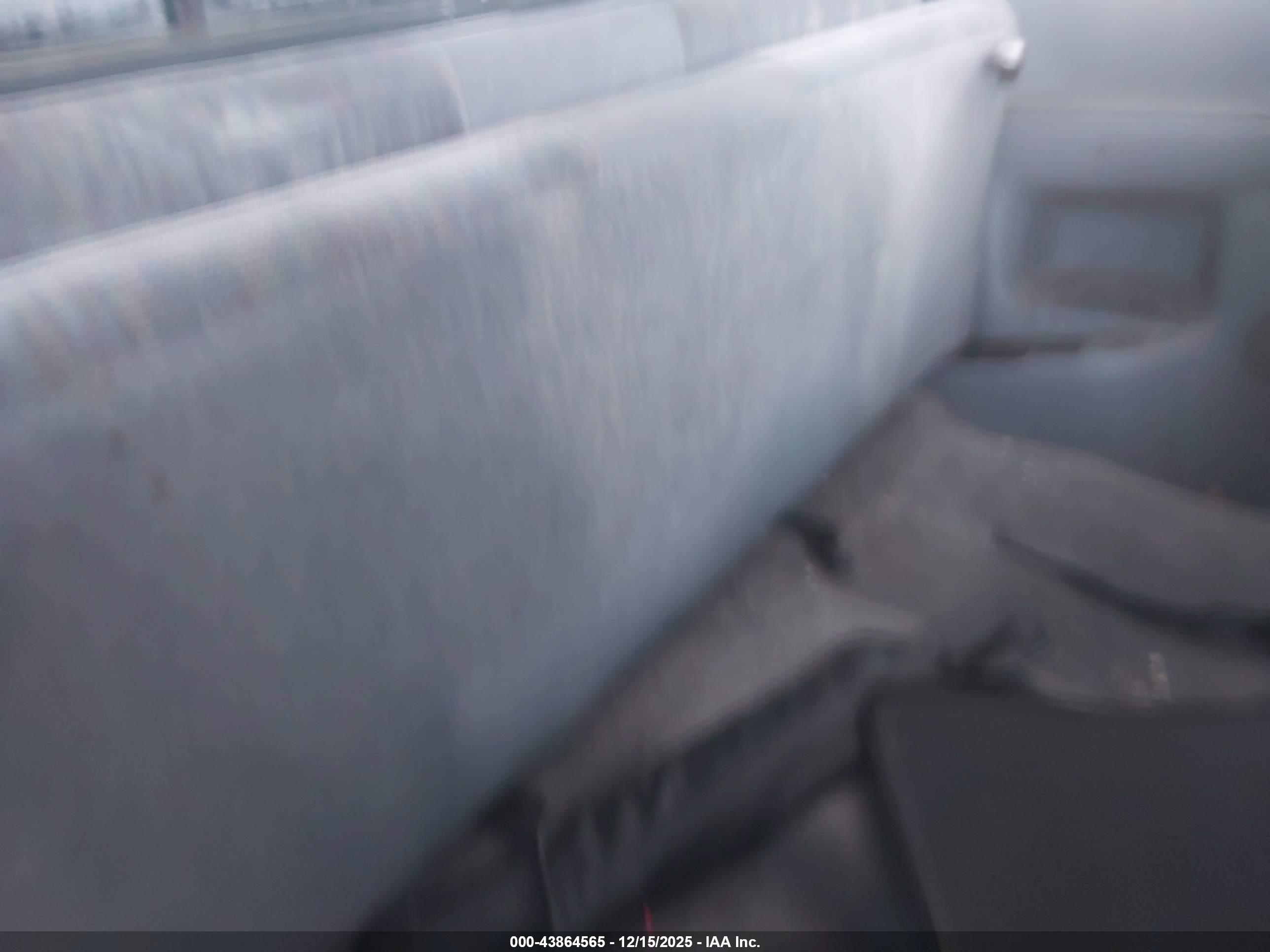 DODGE RAM image 8