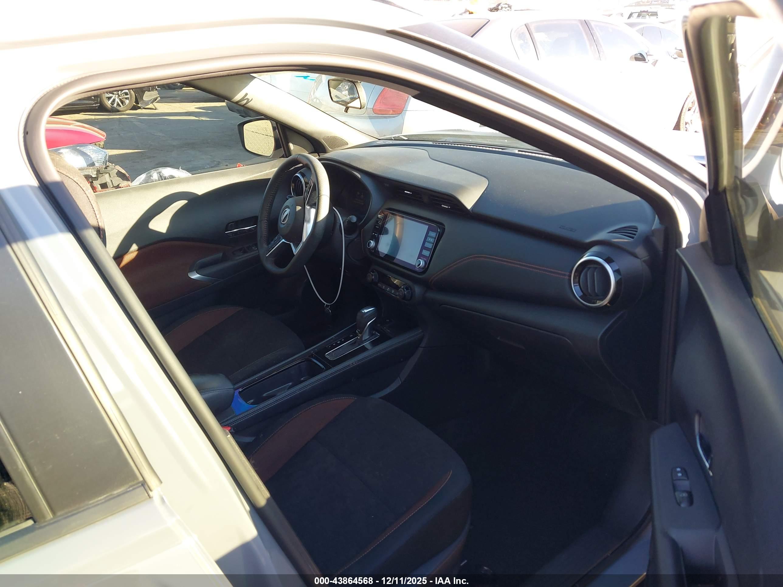 NISSAN KICKS image 5