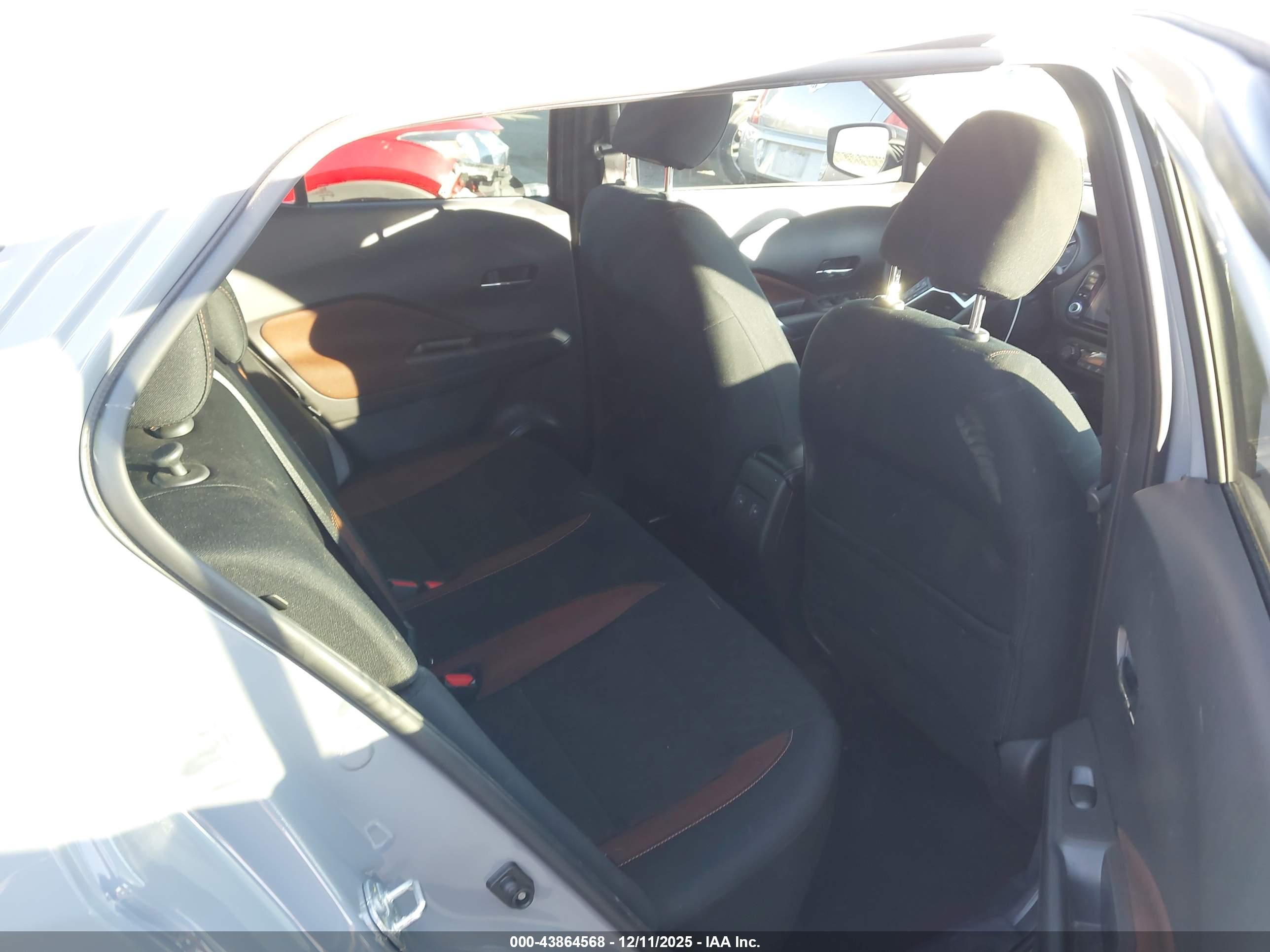NISSAN KICKS image 8