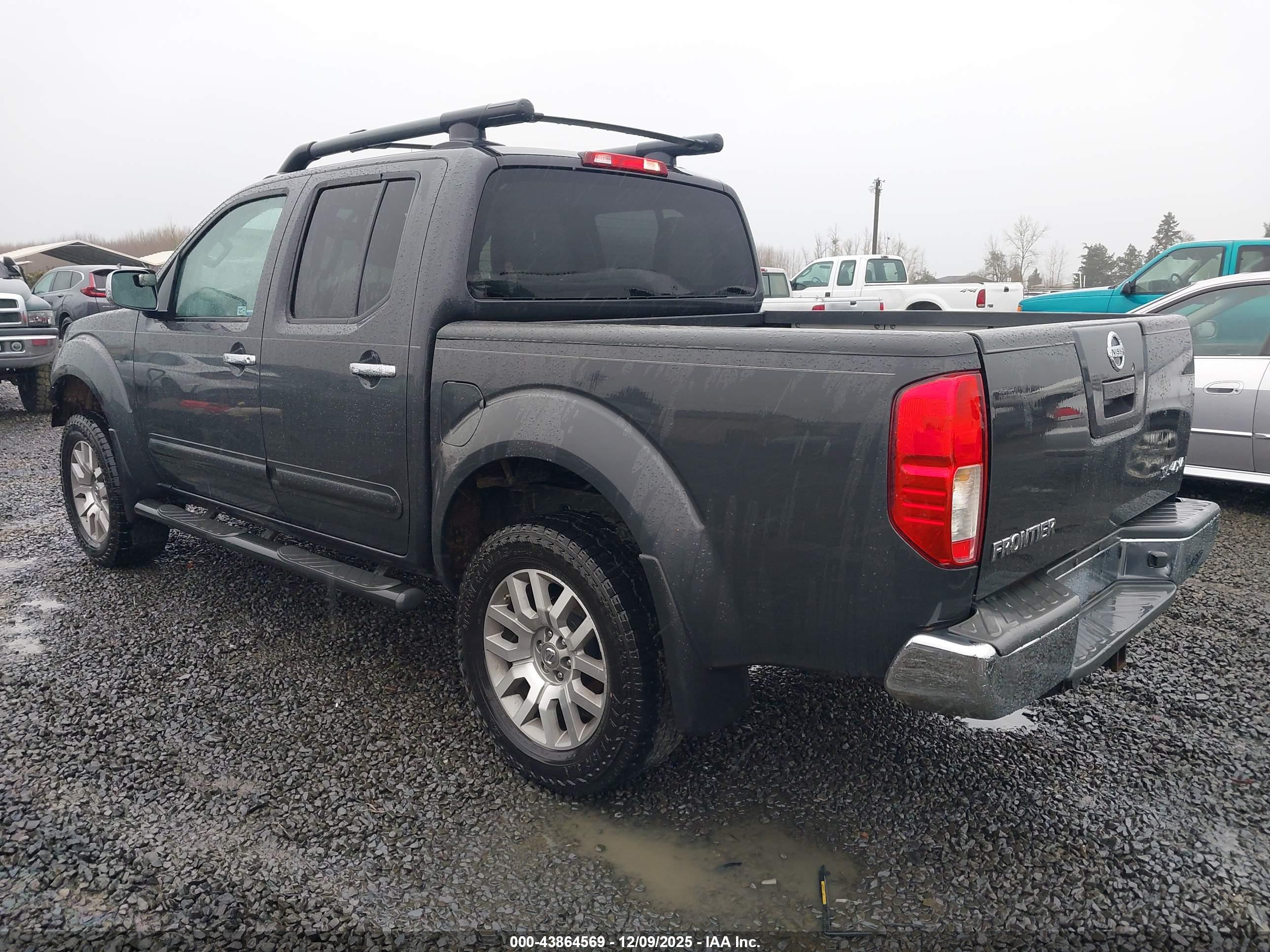 NISSAN FRONTIER image 3