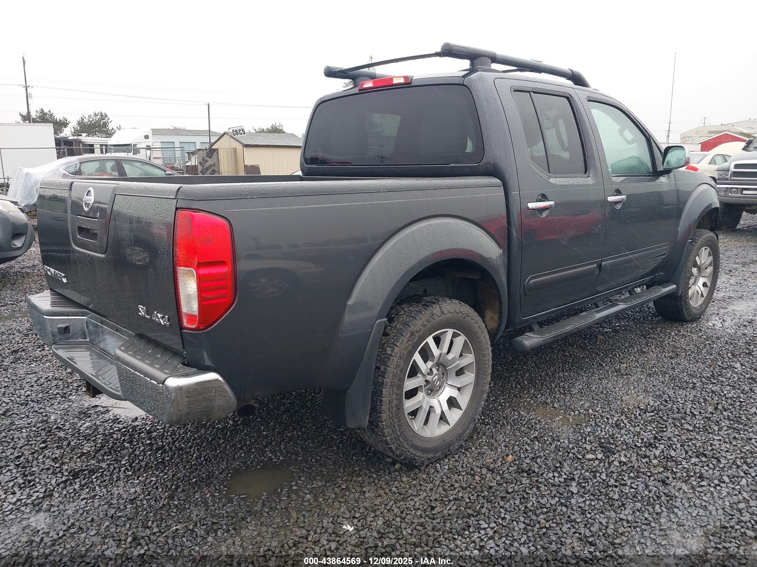 NISSAN FRONTIER image 4