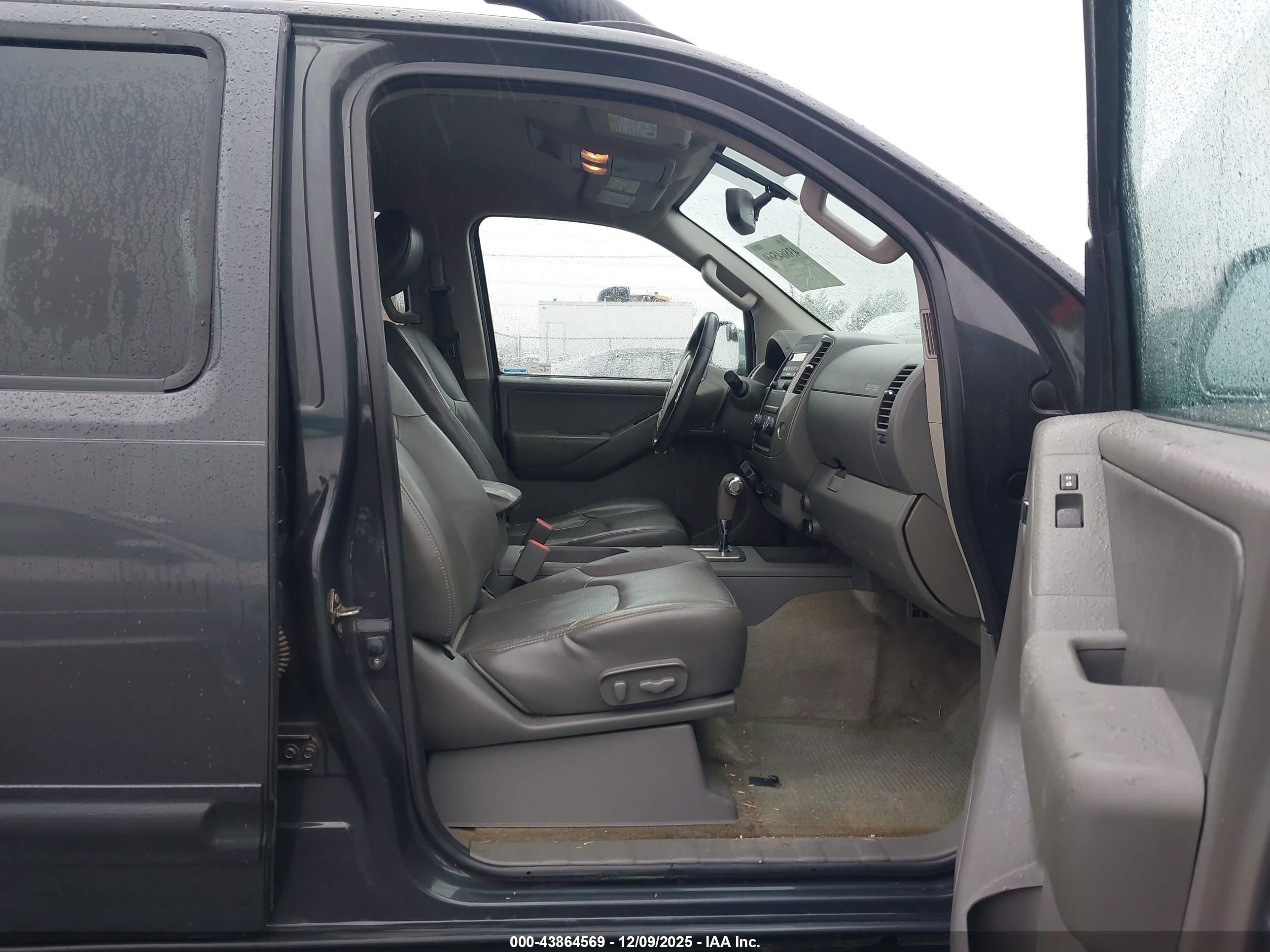 NISSAN FRONTIER image 5