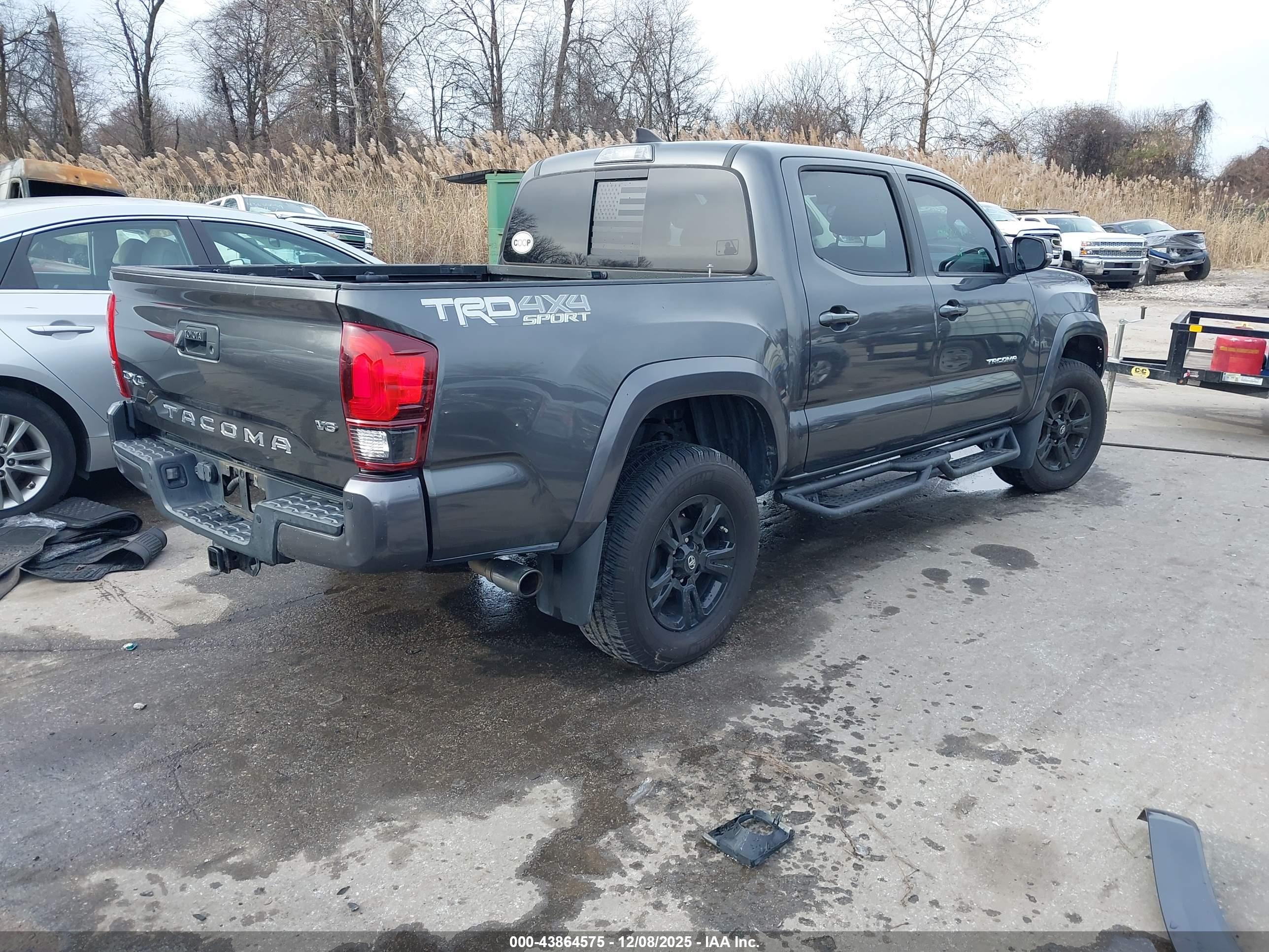 TOYOTA TACOMA image 4