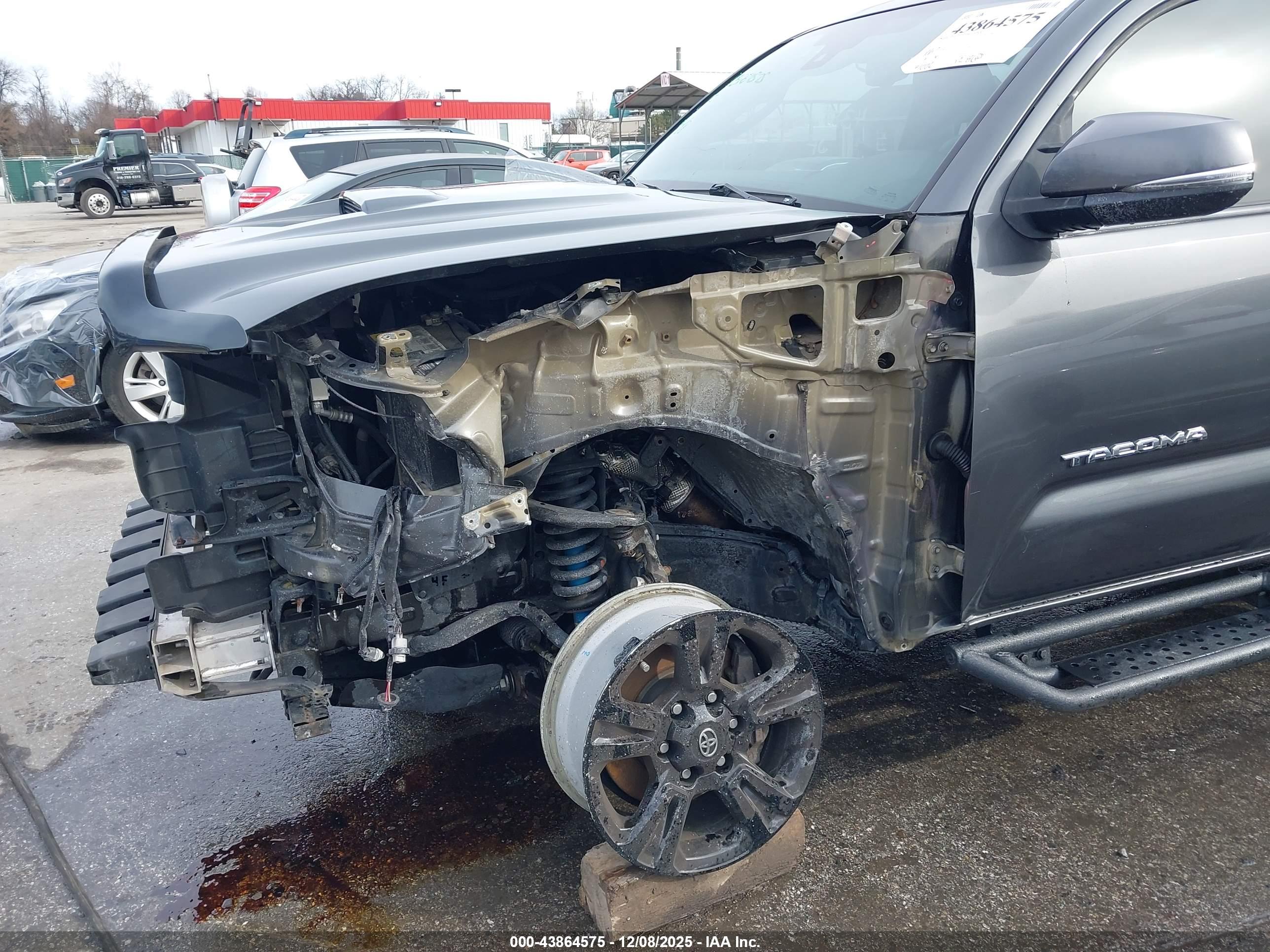 TOYOTA TACOMA image 6