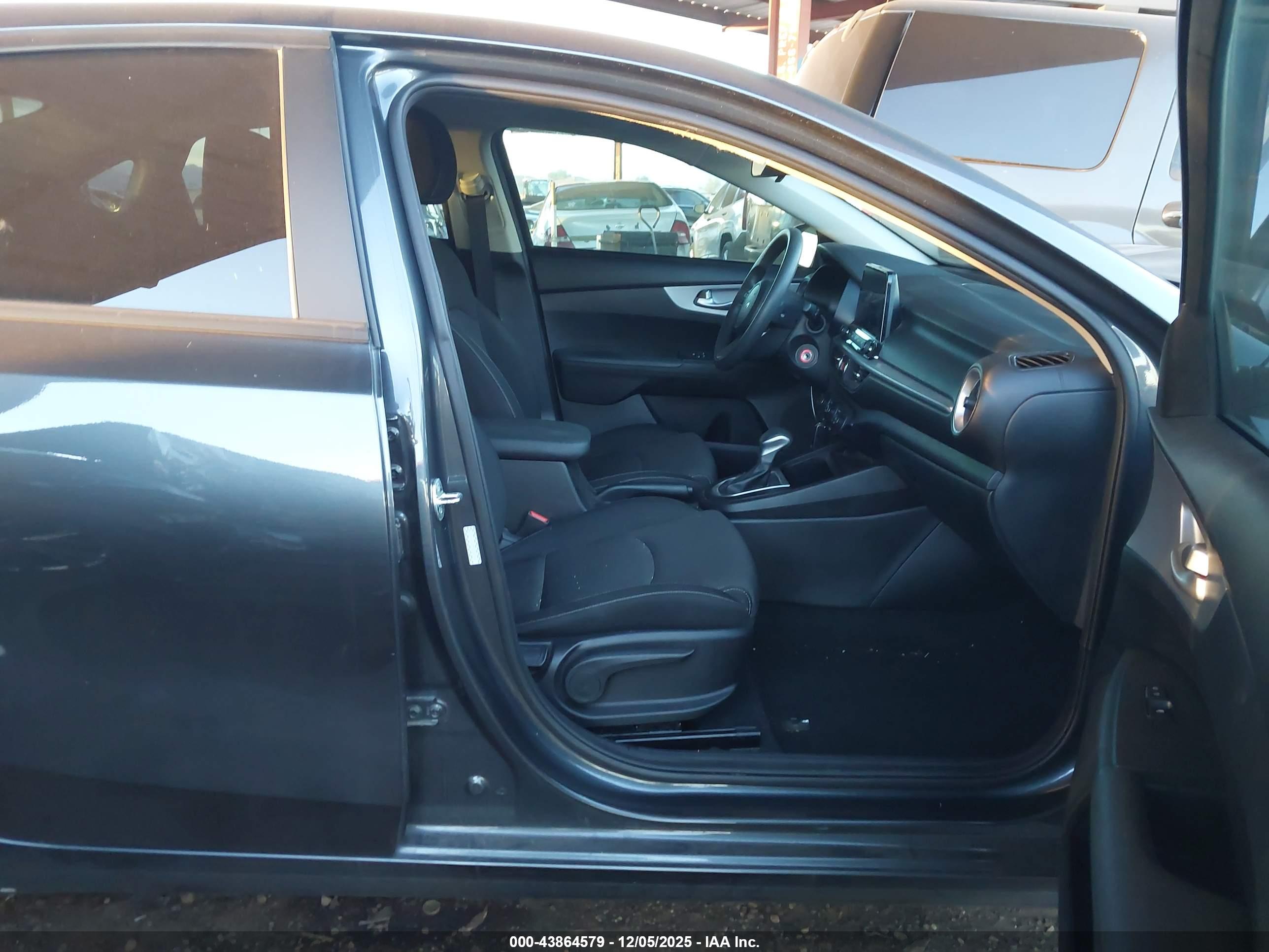 KIA FORTE image 5
