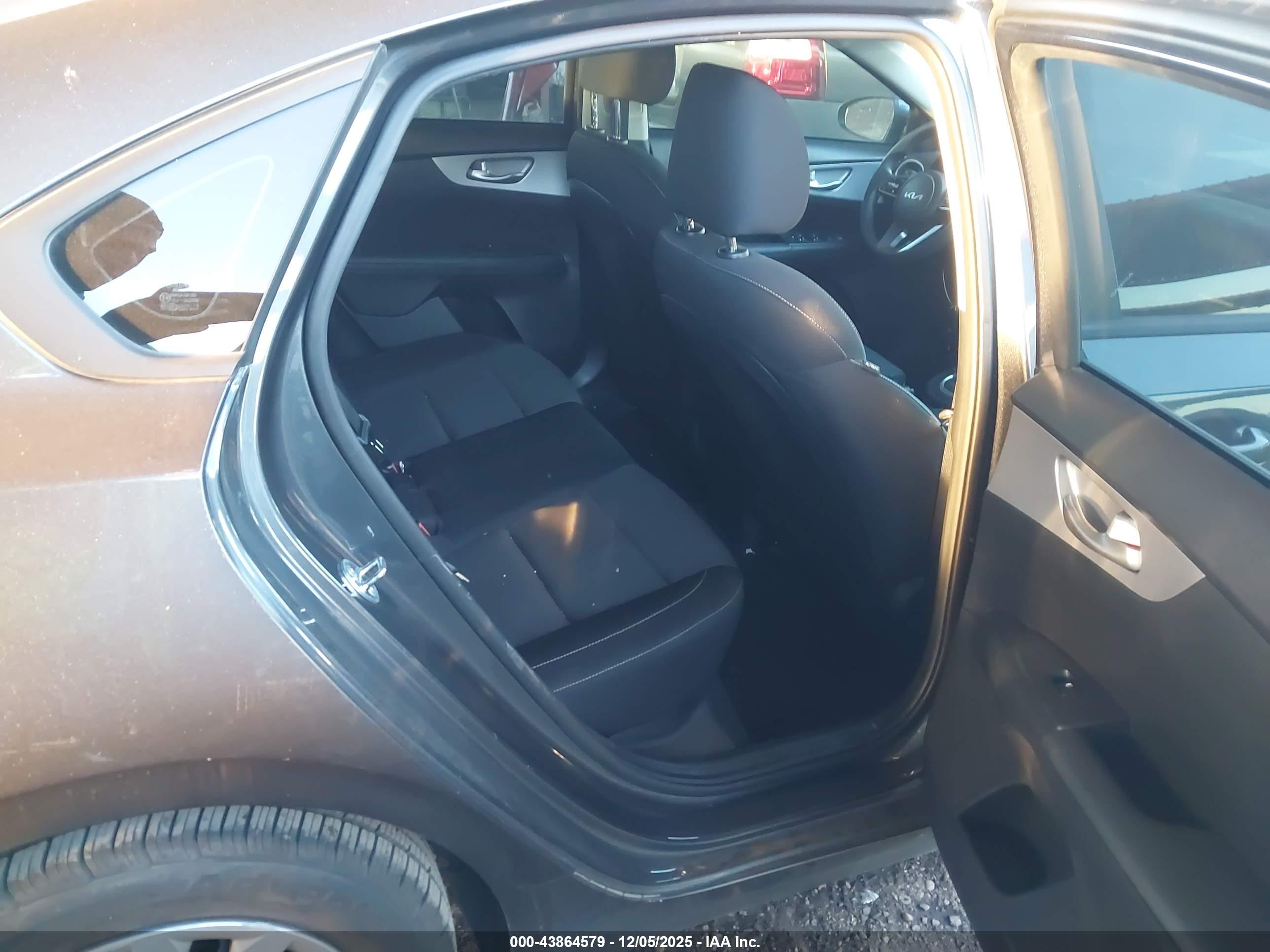 KIA FORTE image 8