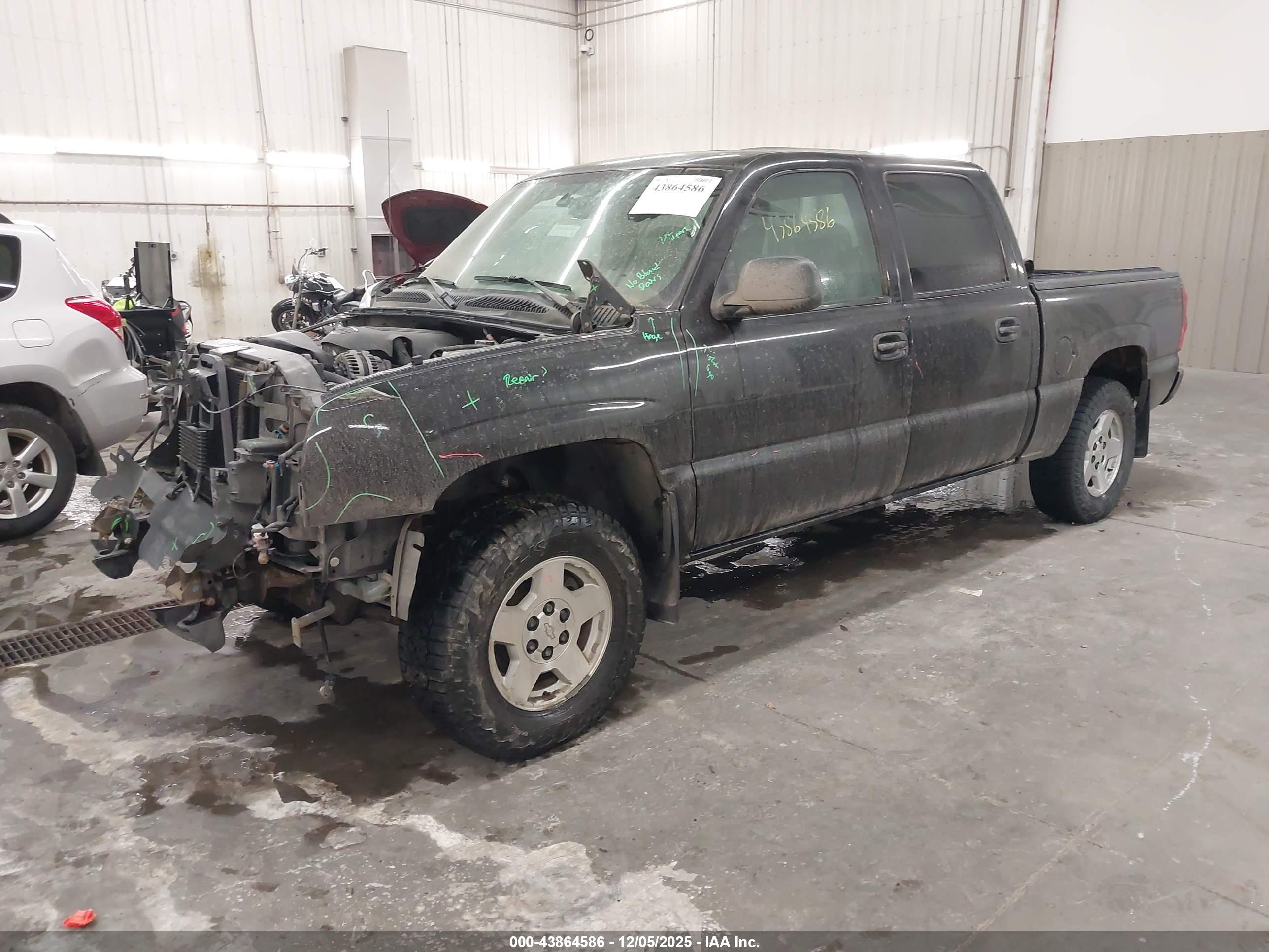 CHEVROLET SILVERADO image 2
