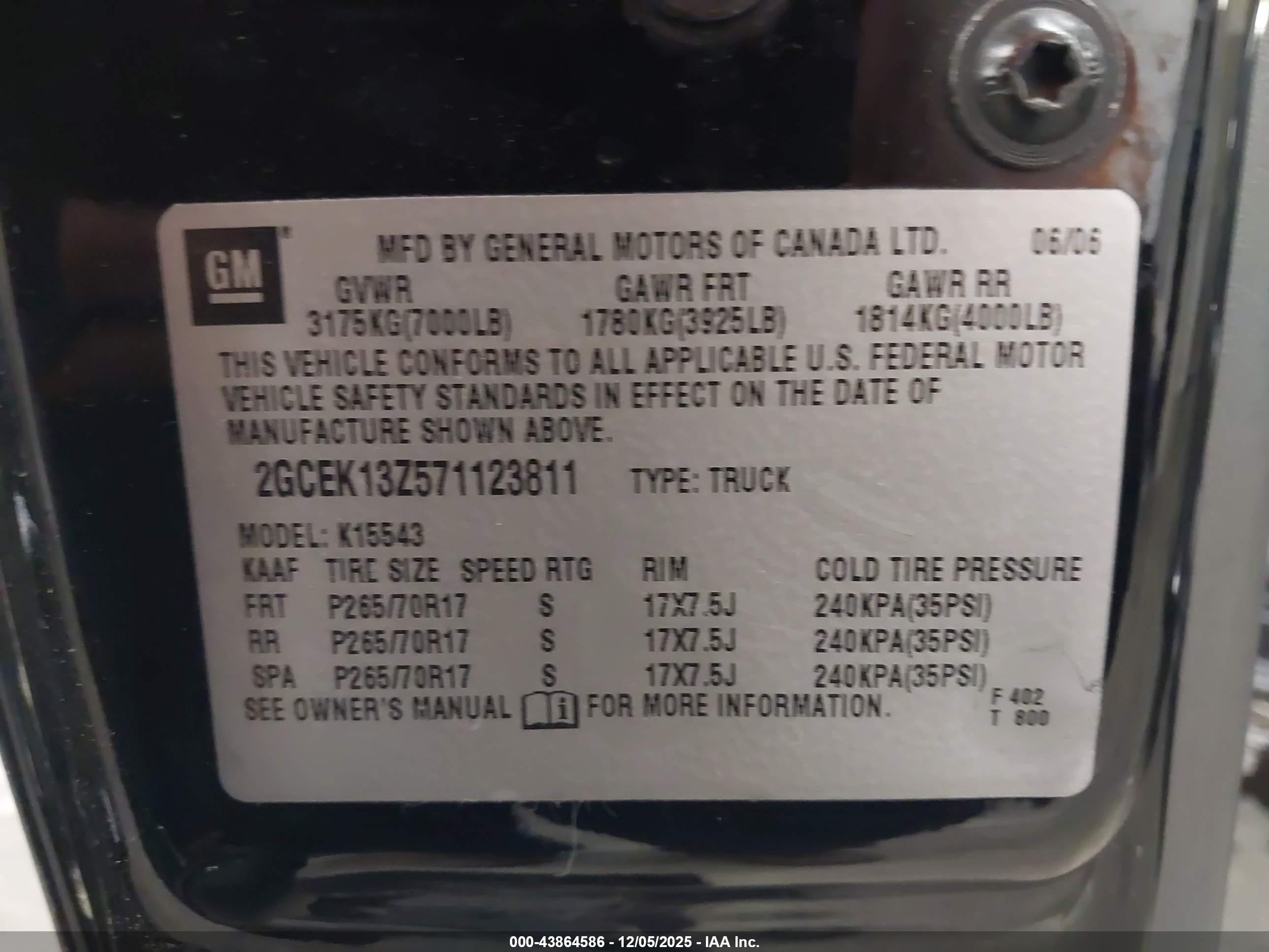 CHEVROLET SILVERADO image 9