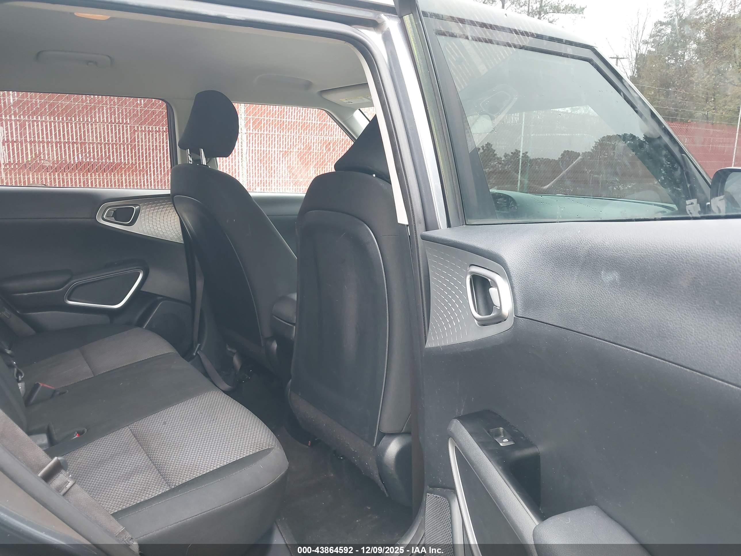KIA SOUL image 8