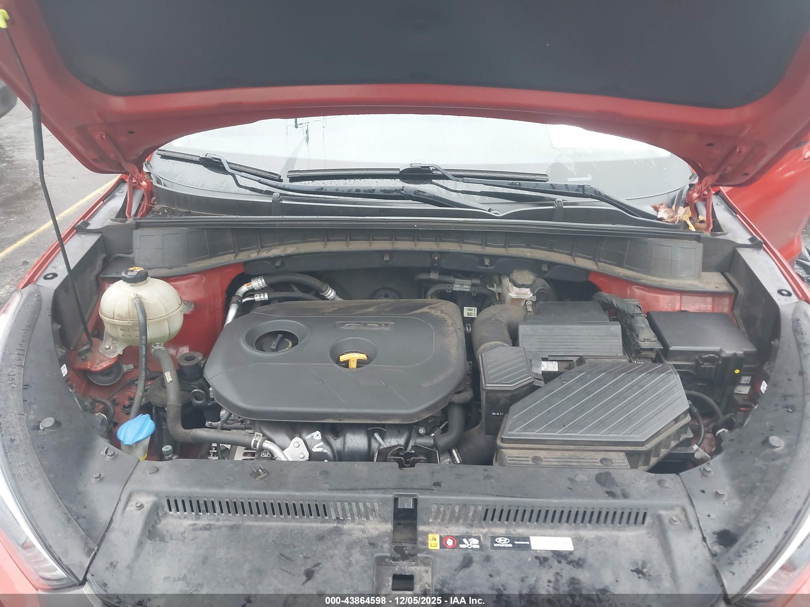 HYUNDAI TUCSON image 10
