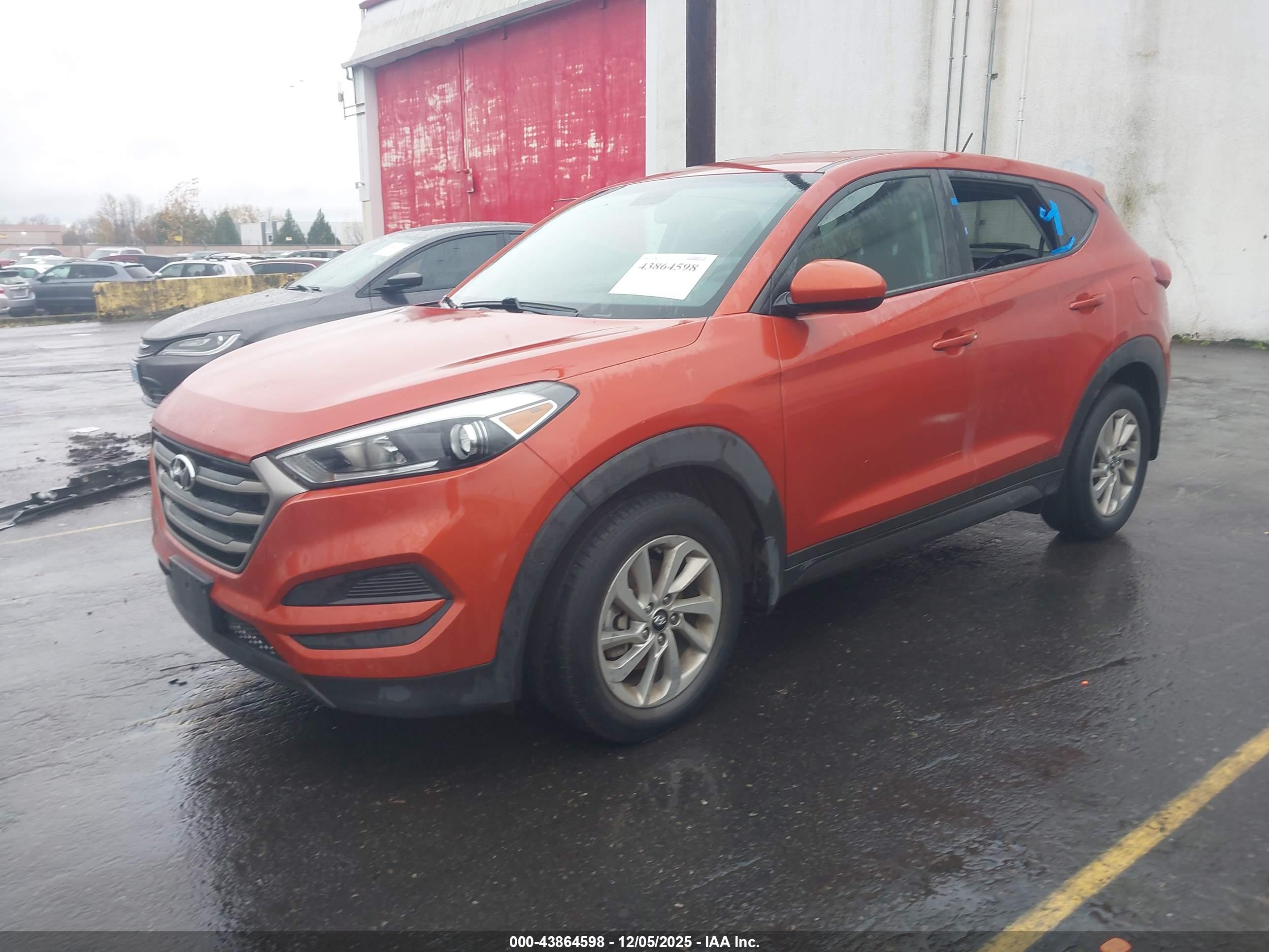 HYUNDAI TUCSON image 2
