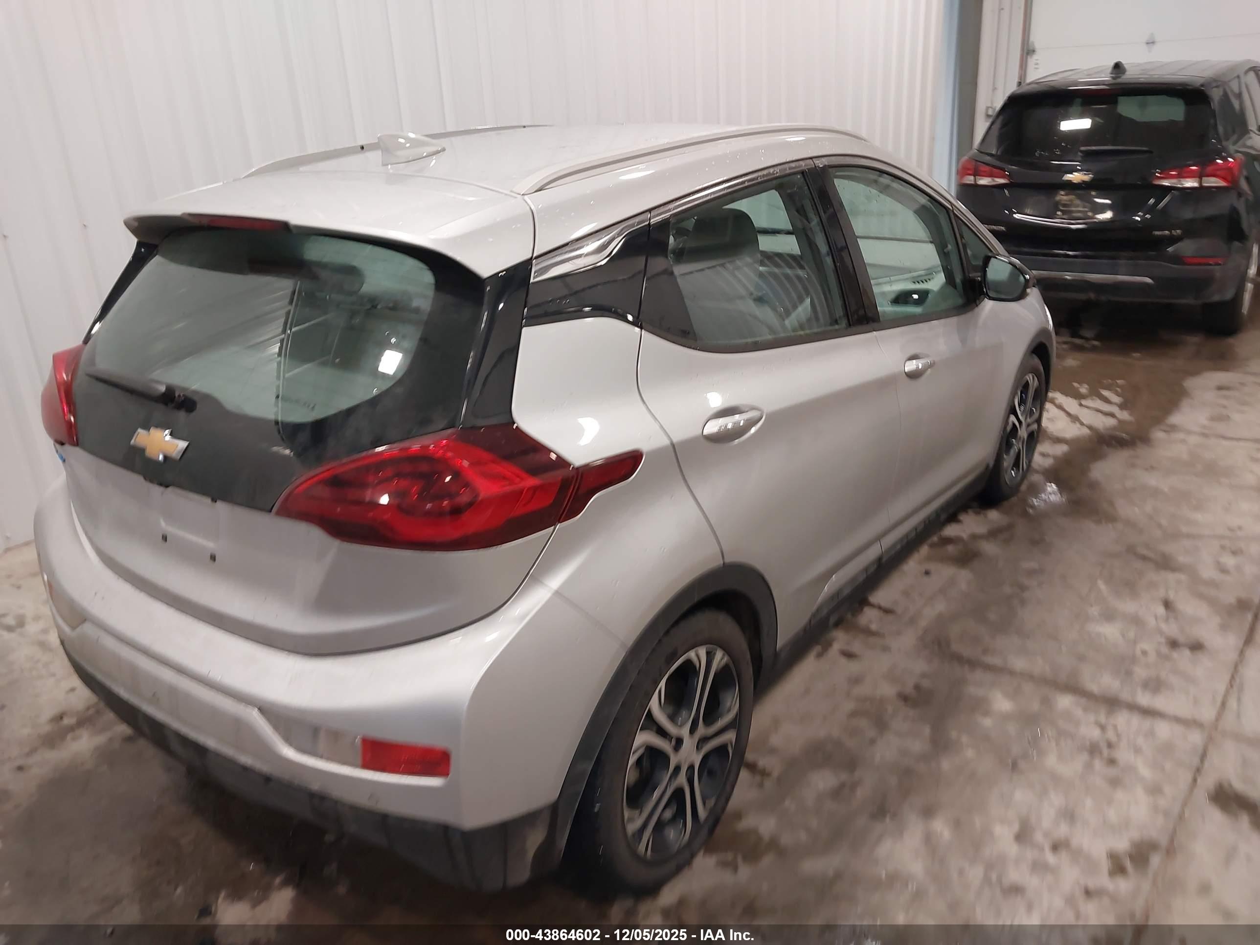 CHEVROLET BOLT image 4