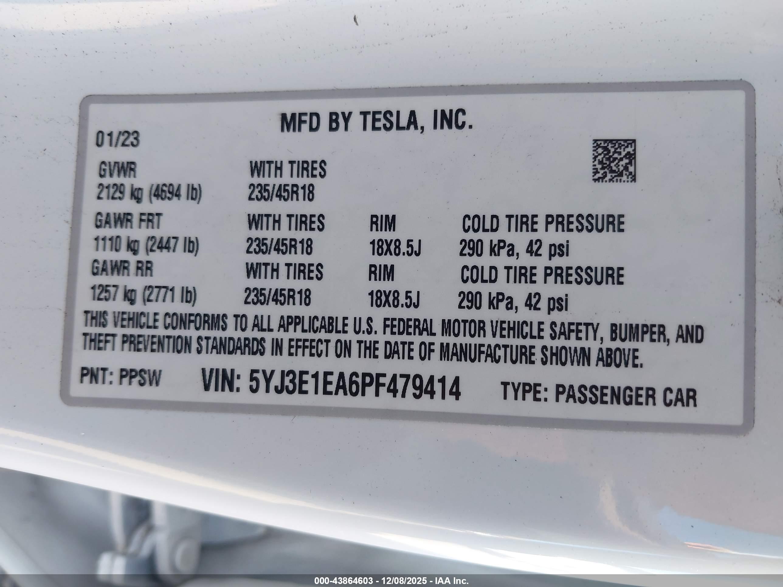 TESLA MODEL image 9