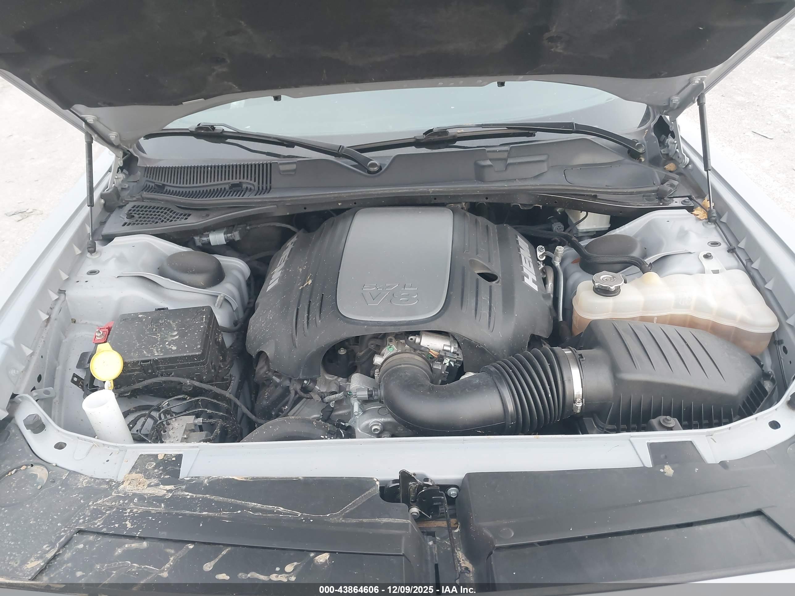 DODGE CHALLENGER image 10