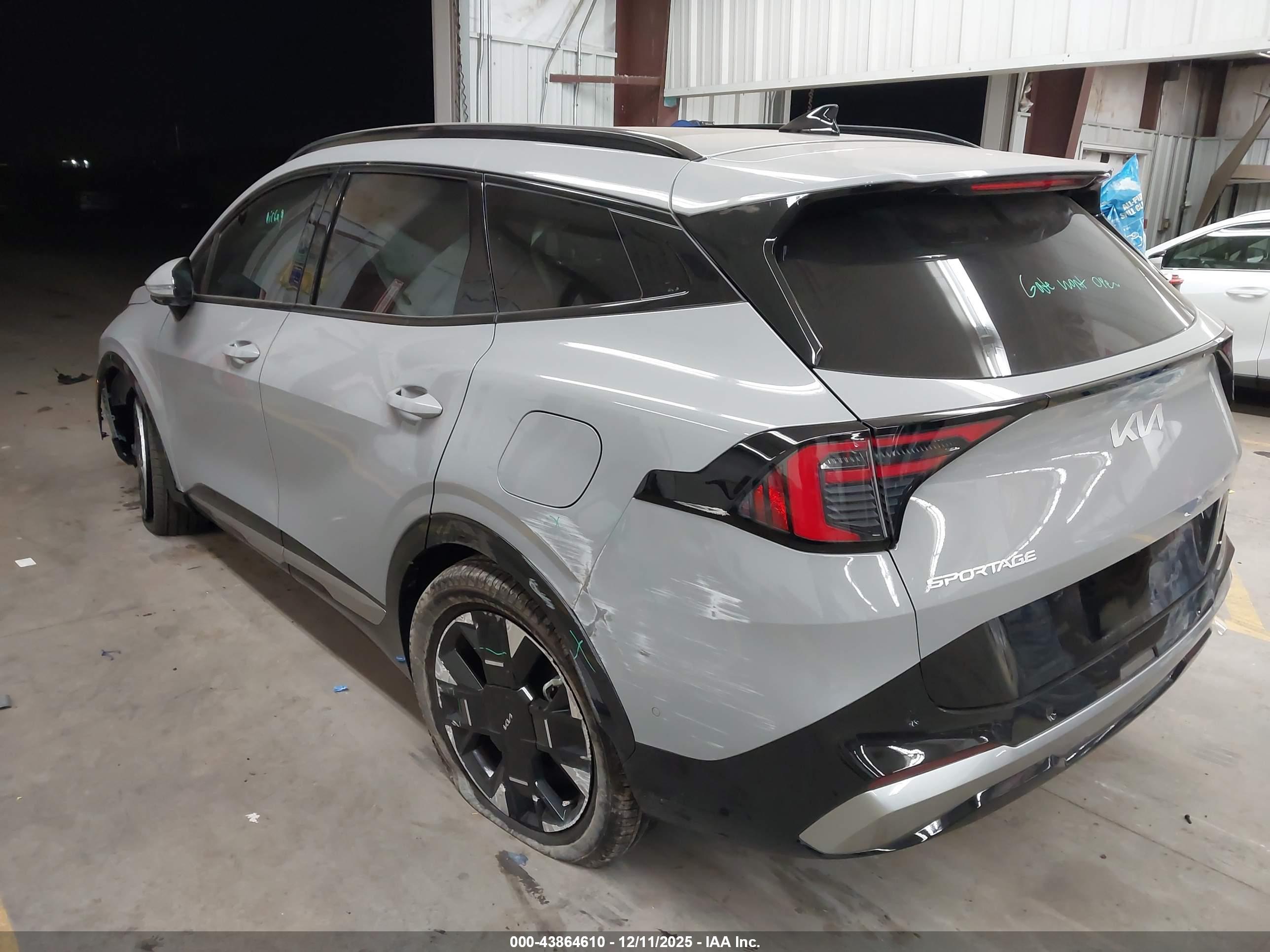 KIA SPORTAGE image 3