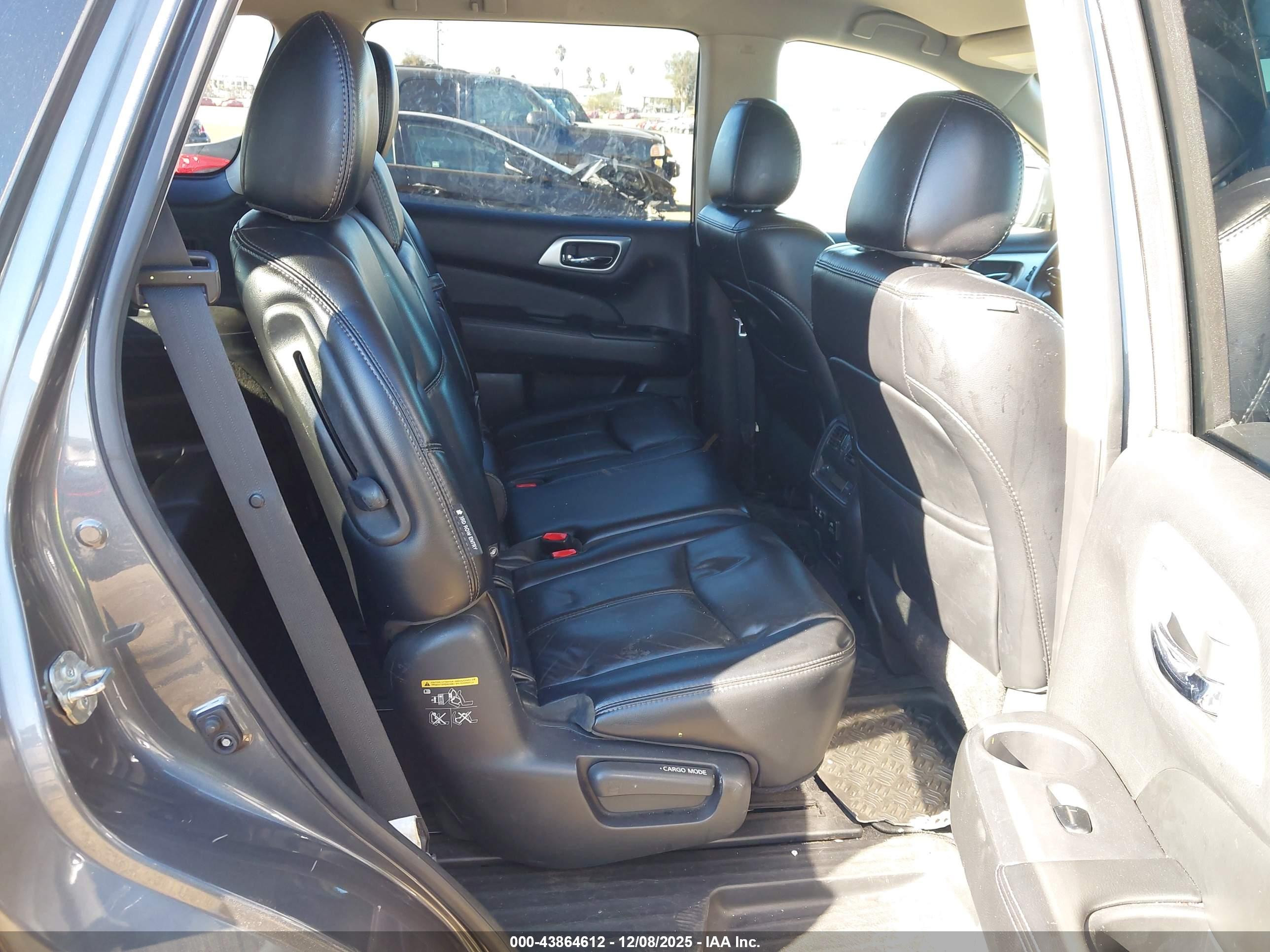NISSAN PATHFINDER image 8