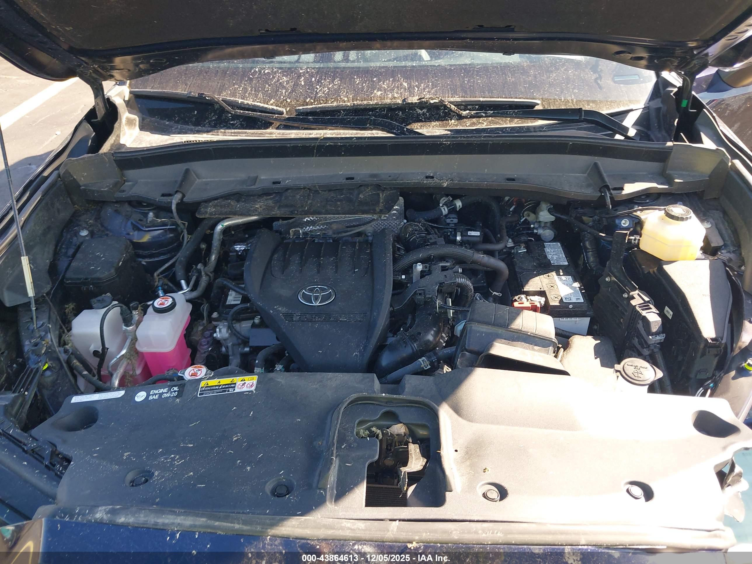 TOYOTA GRAND image 10