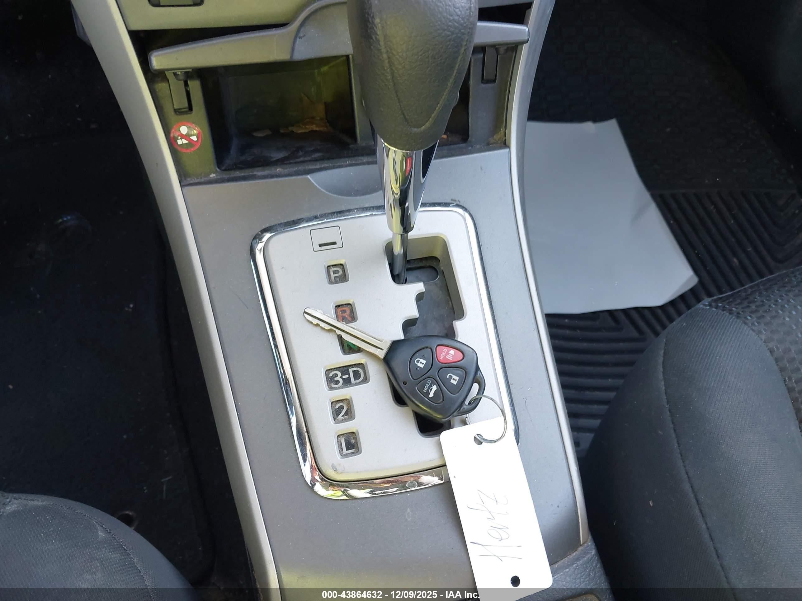 TOYOTA COROLLA image 11