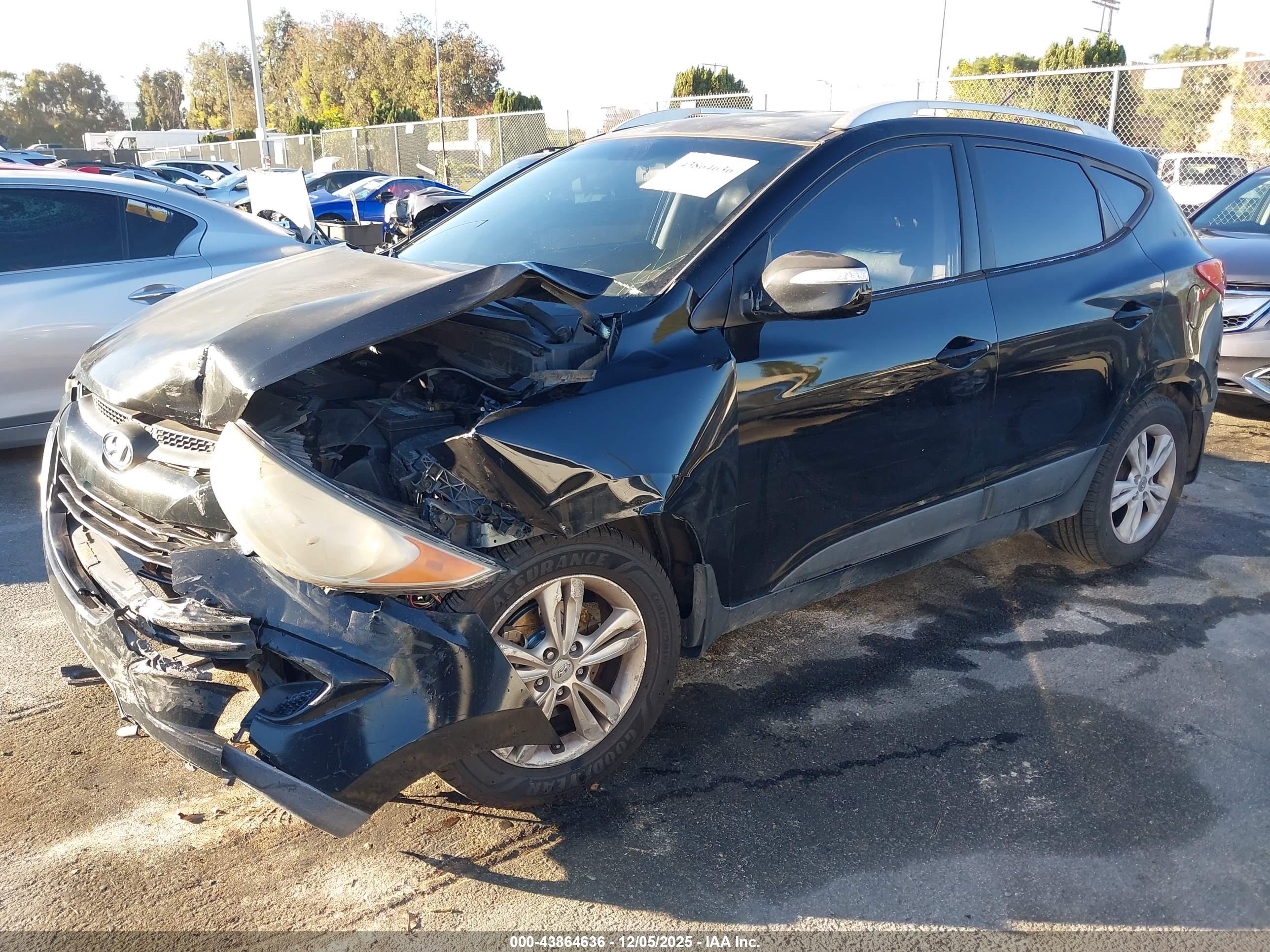 HYUNDAI TUCSON image 2