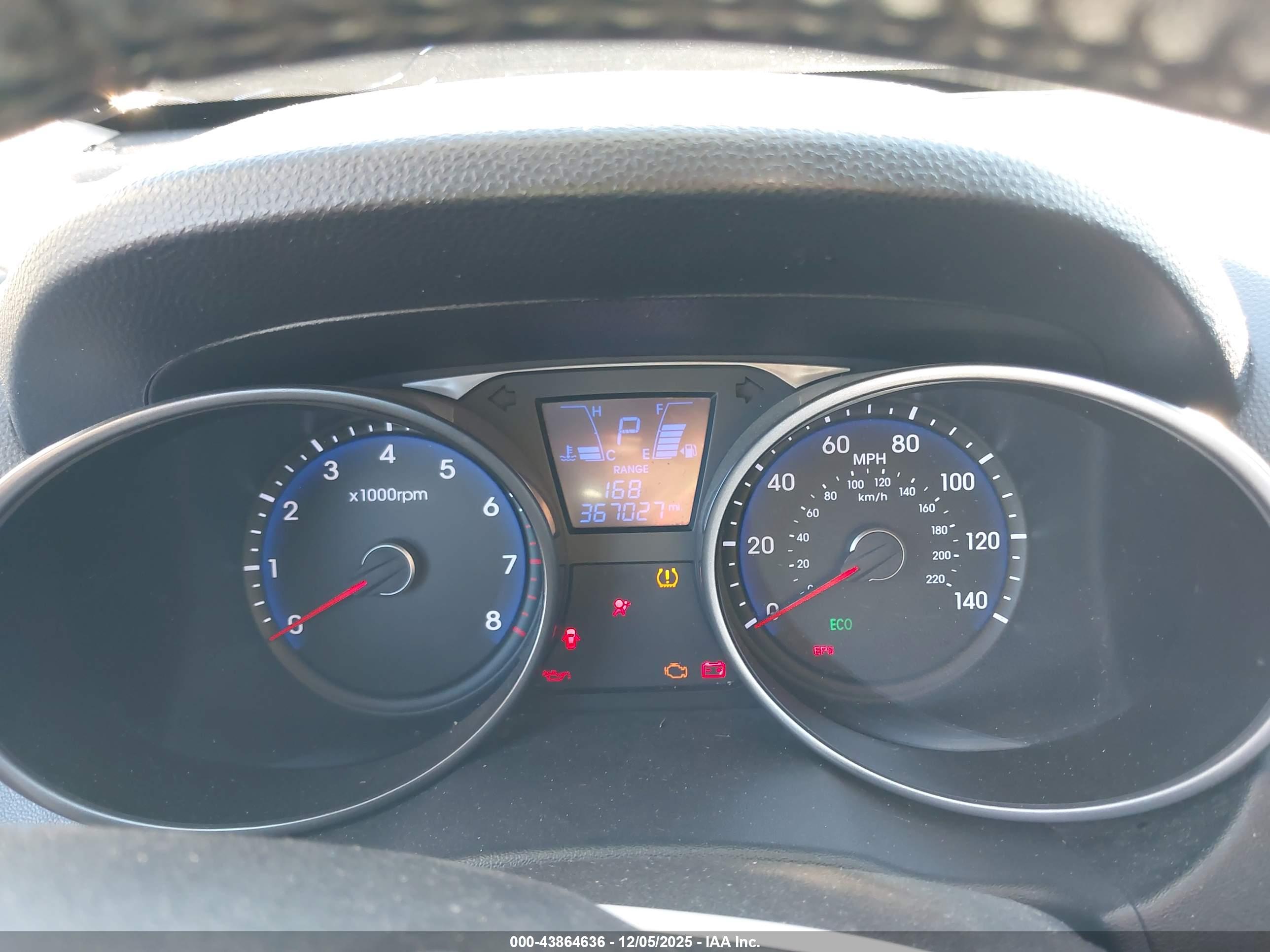 HYUNDAI TUCSON image 7