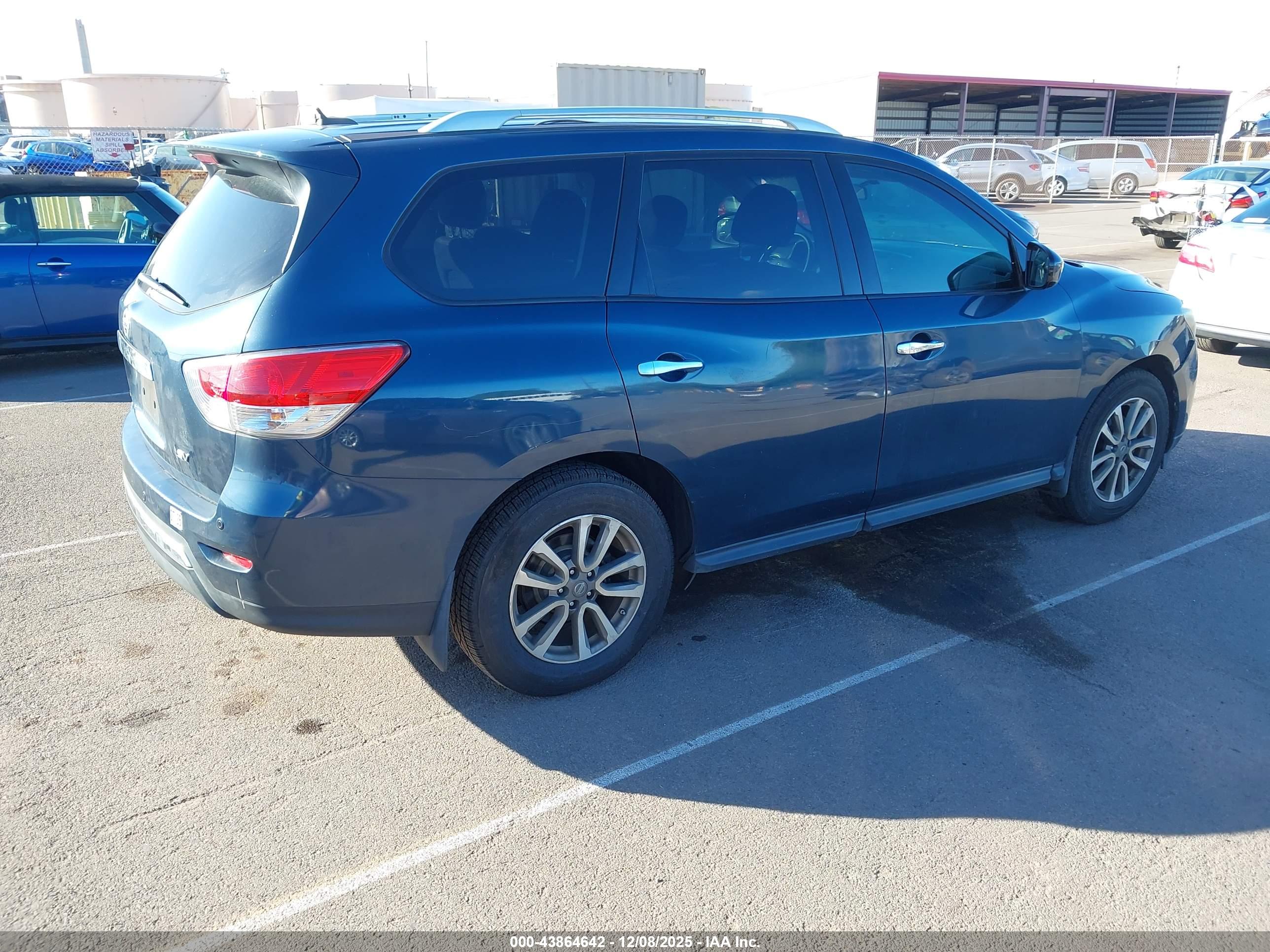 NISSAN PATHFINDER image 4