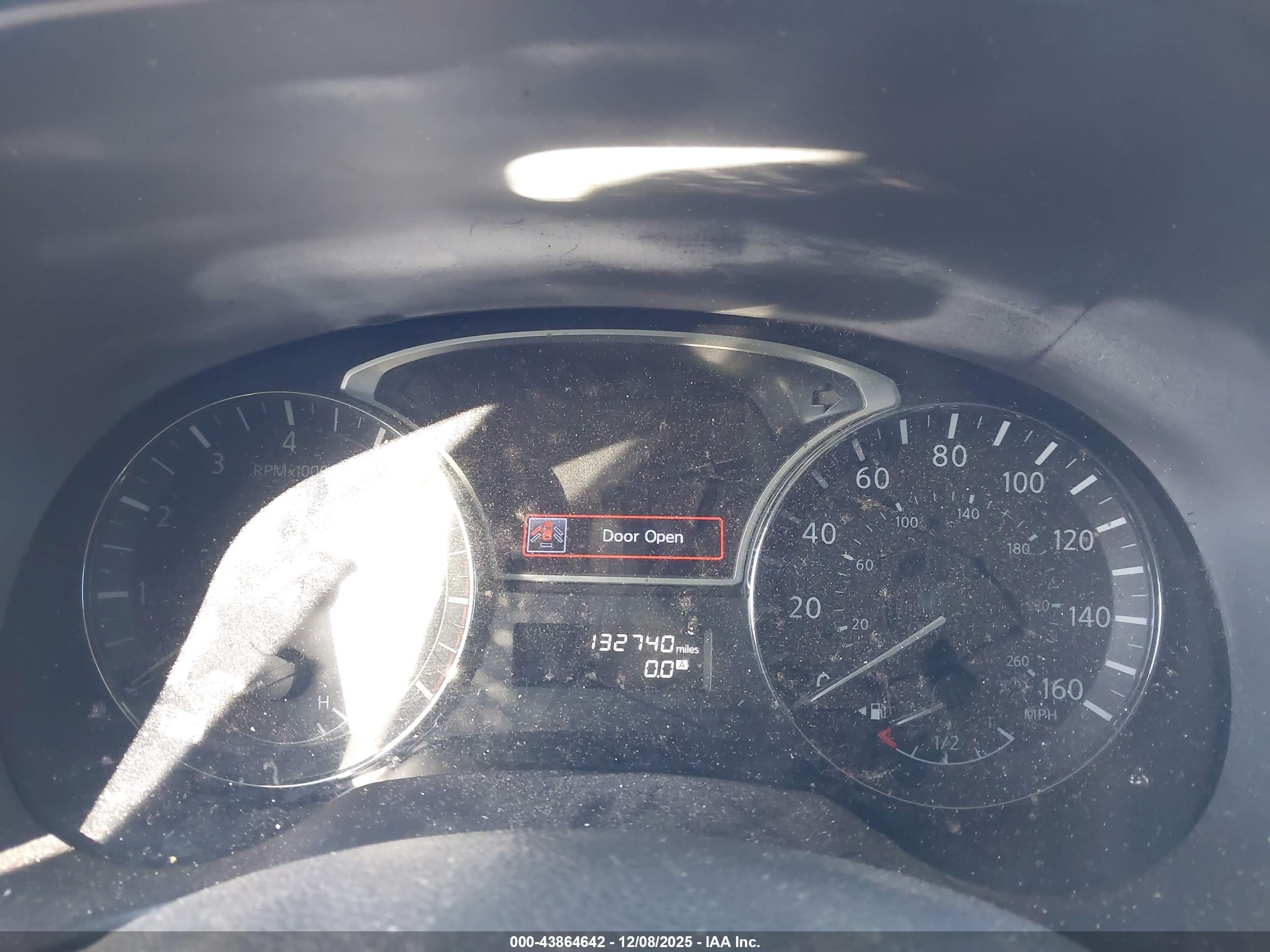 NISSAN PATHFINDER image 7