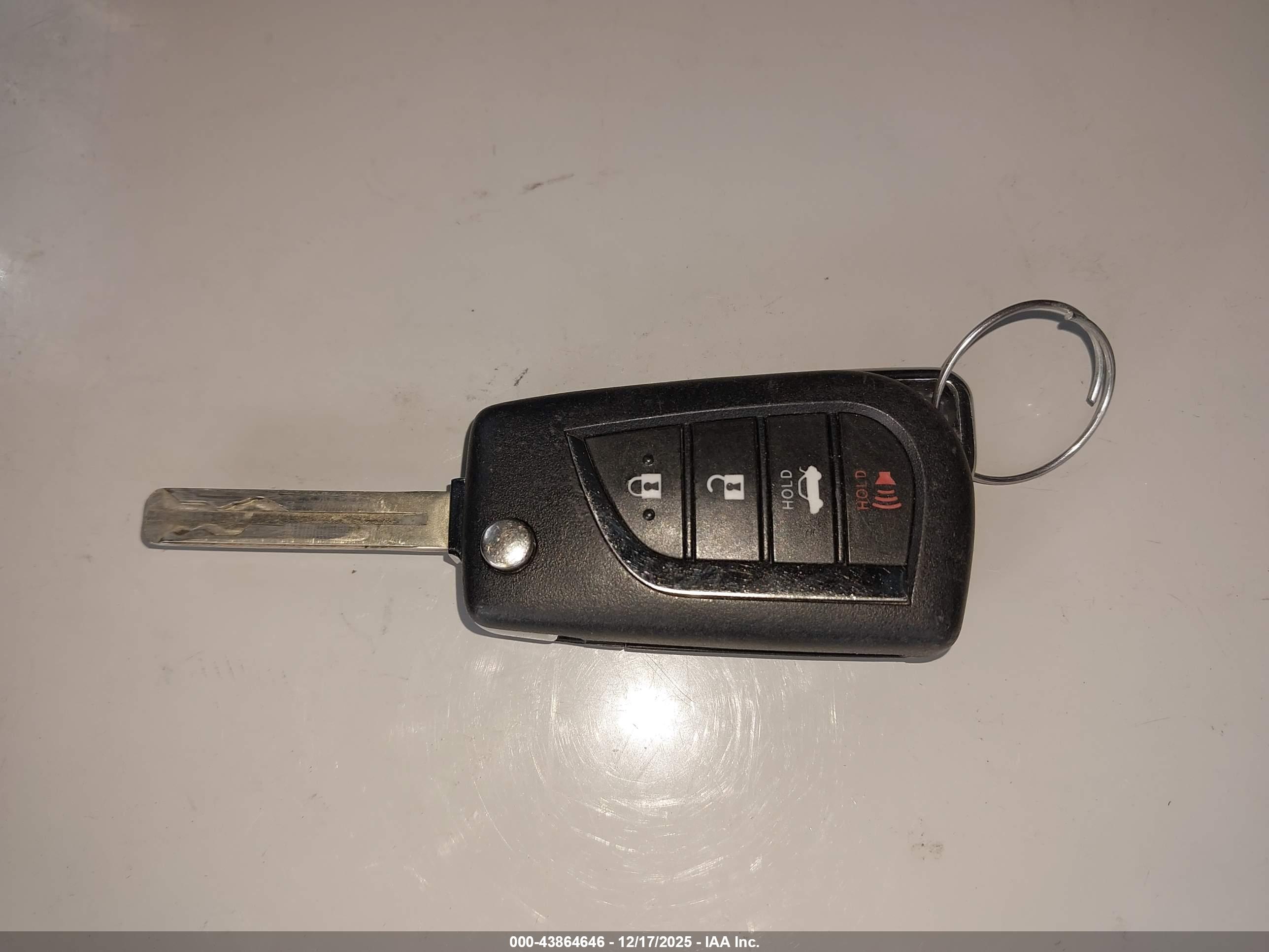 TOYOTA CAMRY image 11