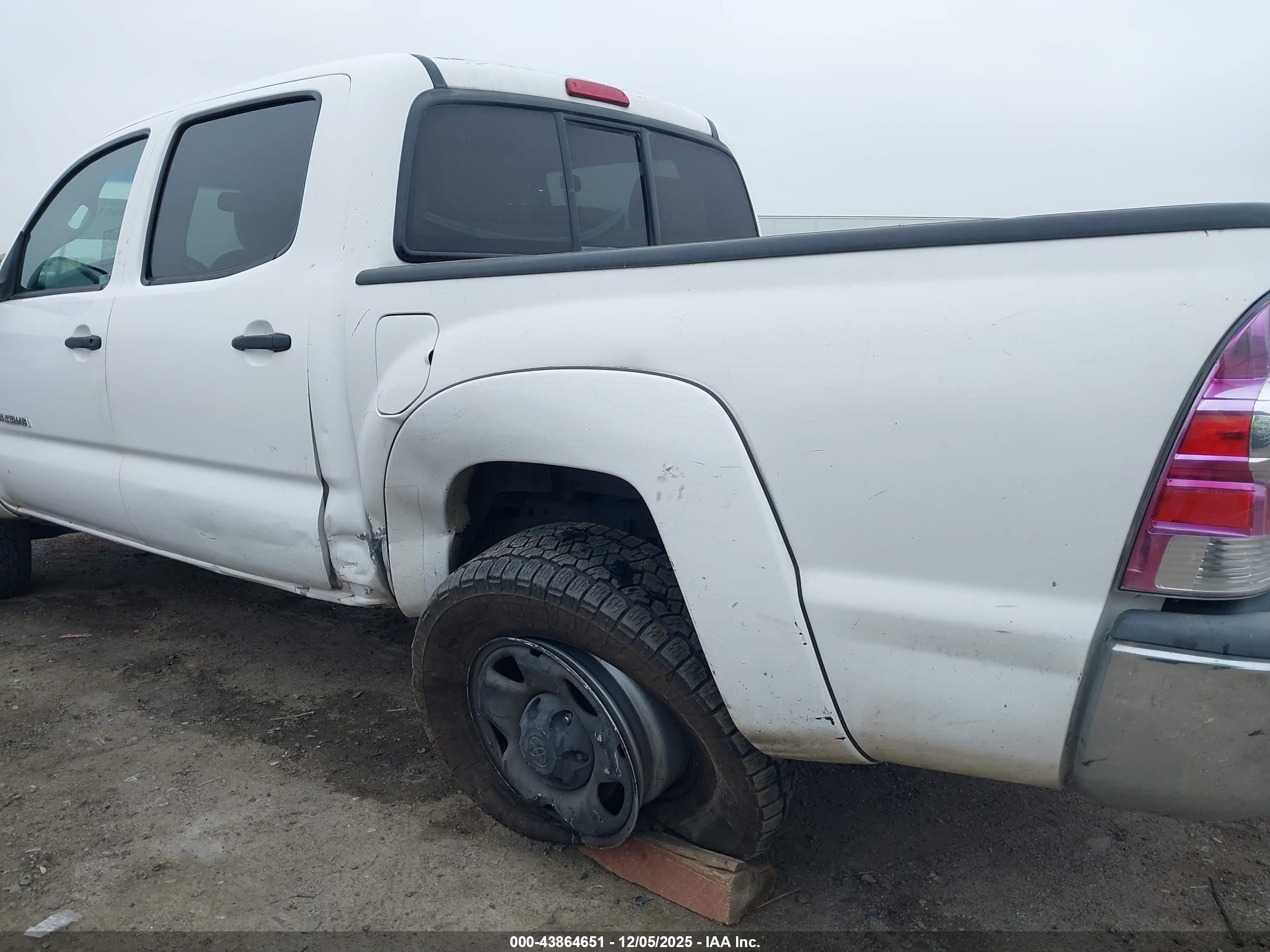 TOYOTA TACOMA image 6