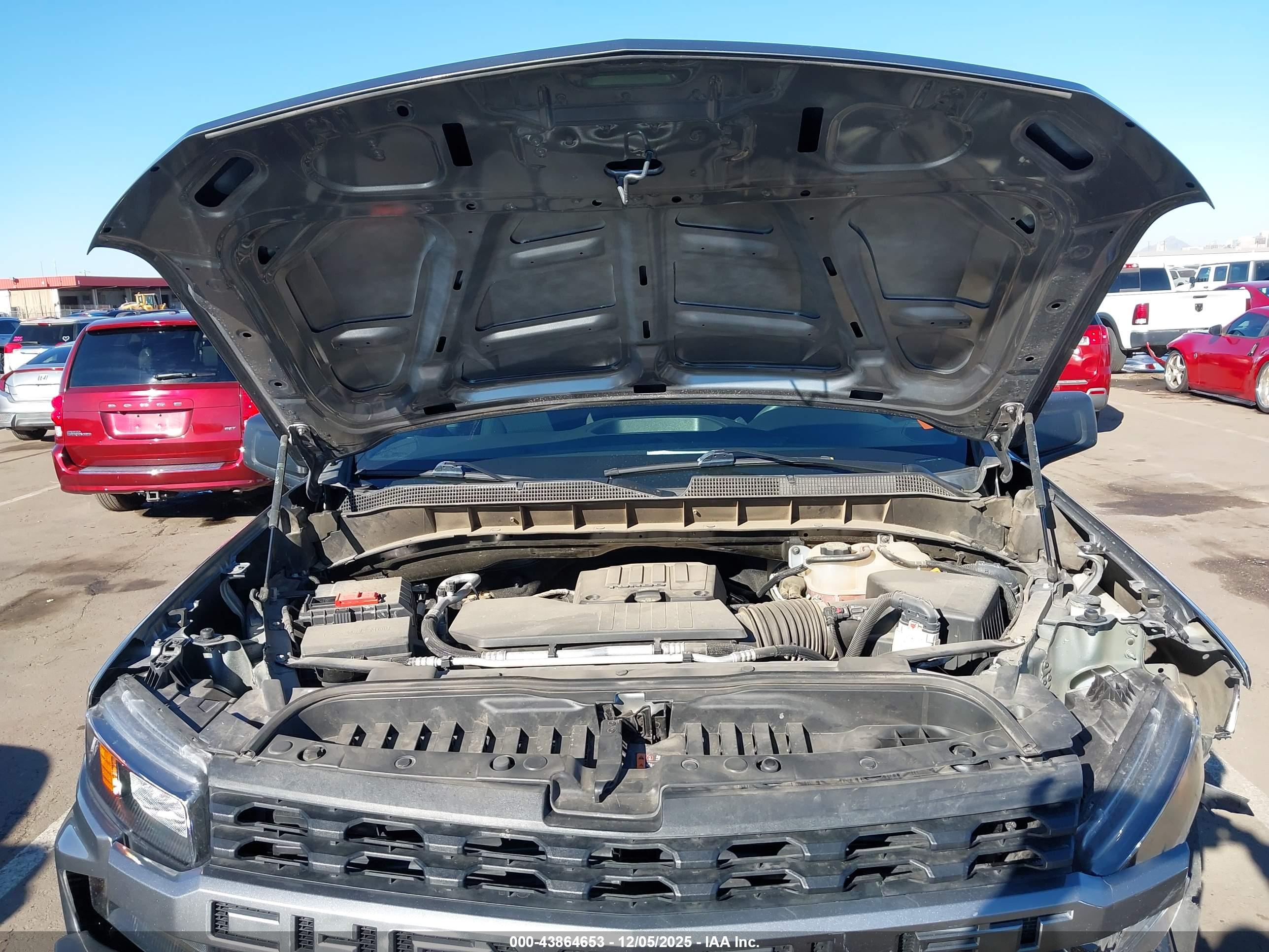 CHEVROLET SILVERADO image 10