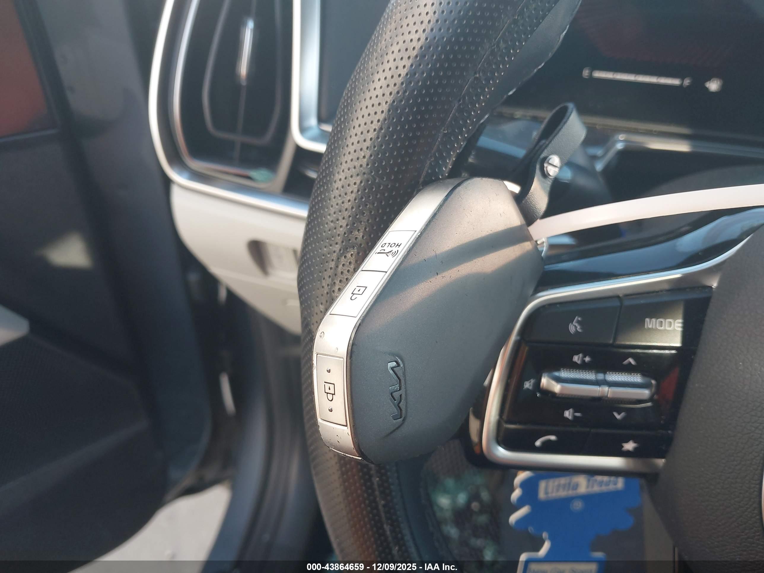 KIA SORENTO image 11