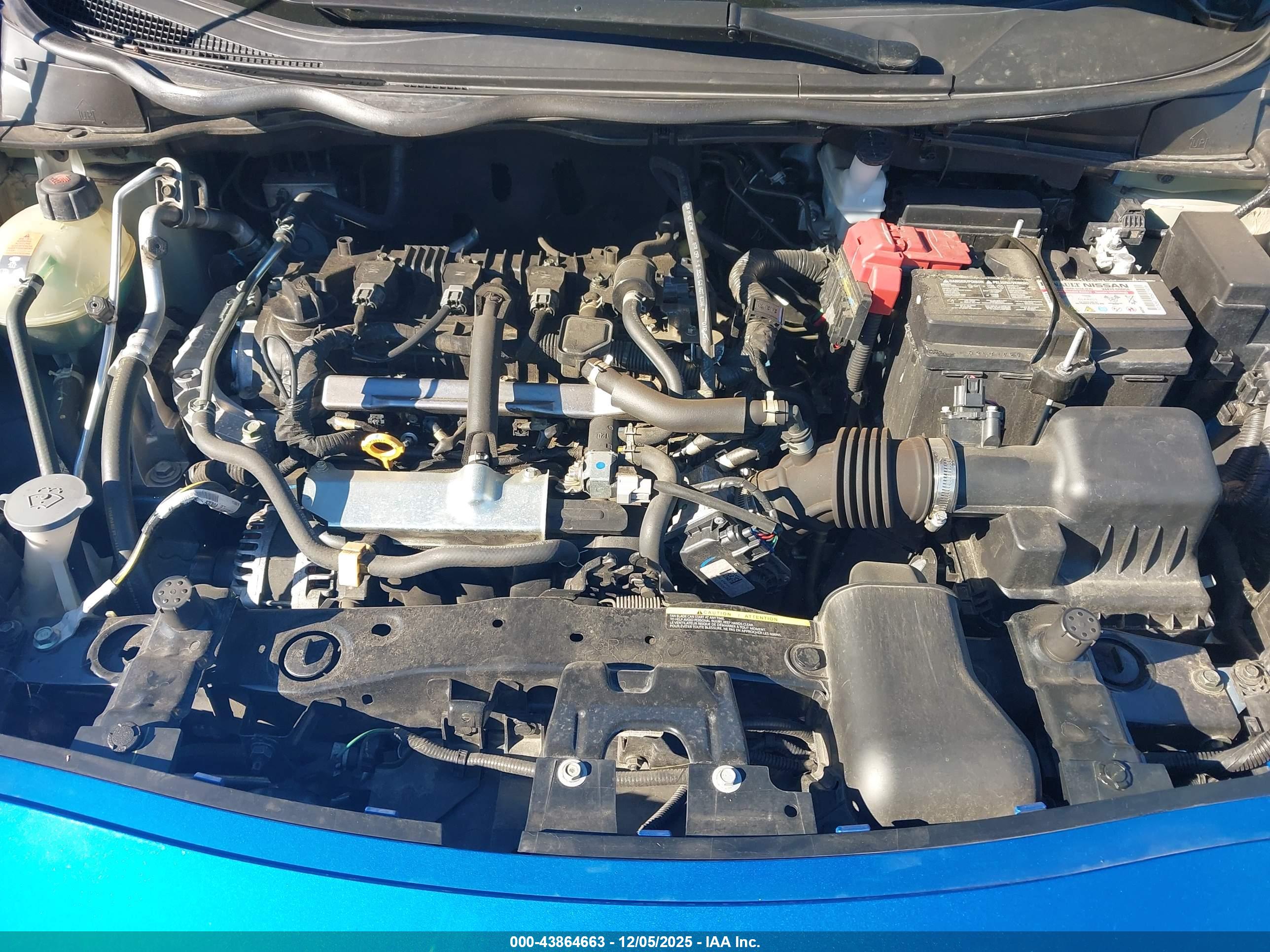 NISSAN VERSA image 10