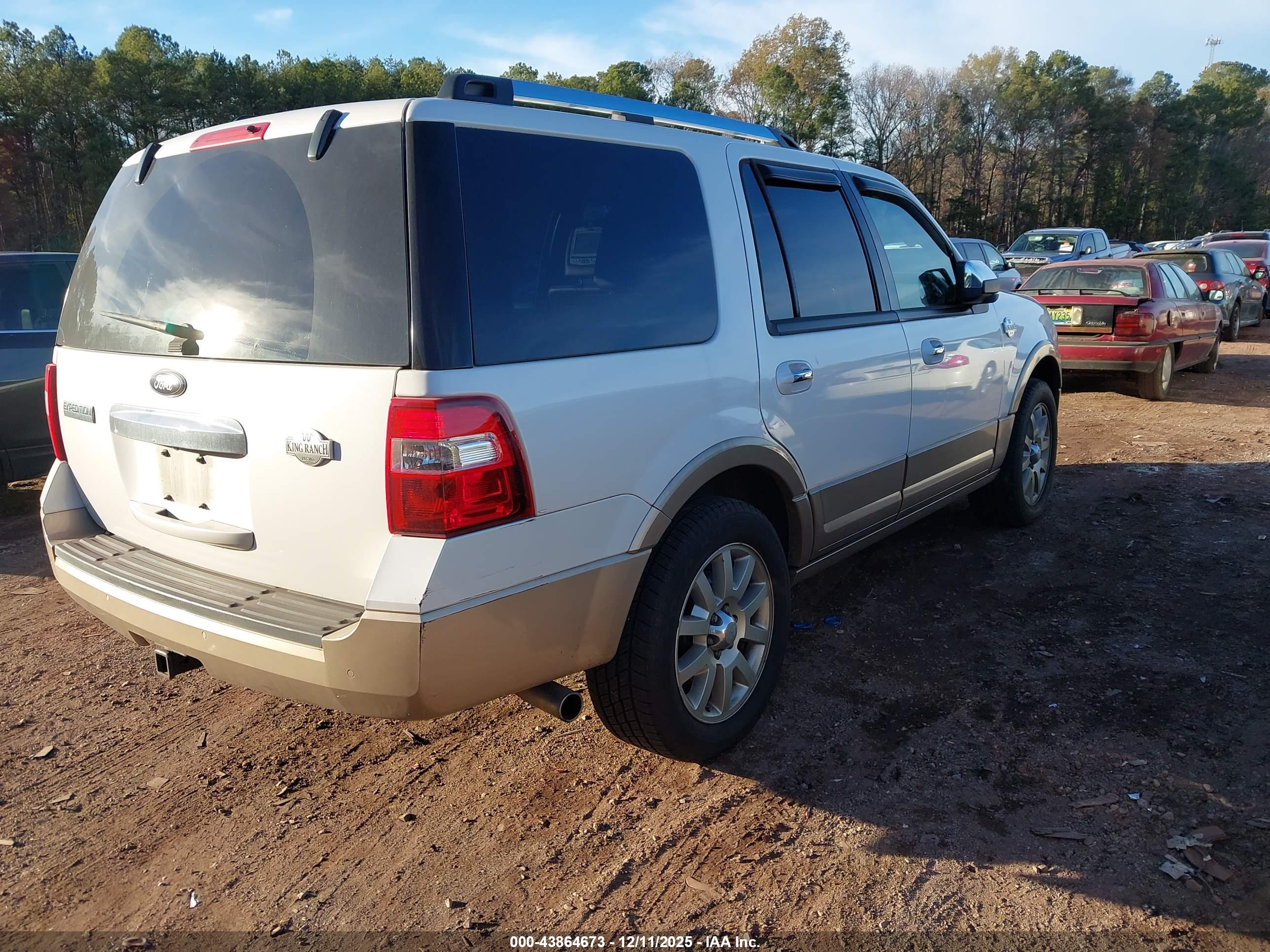 FORD EXPEDITION image 4